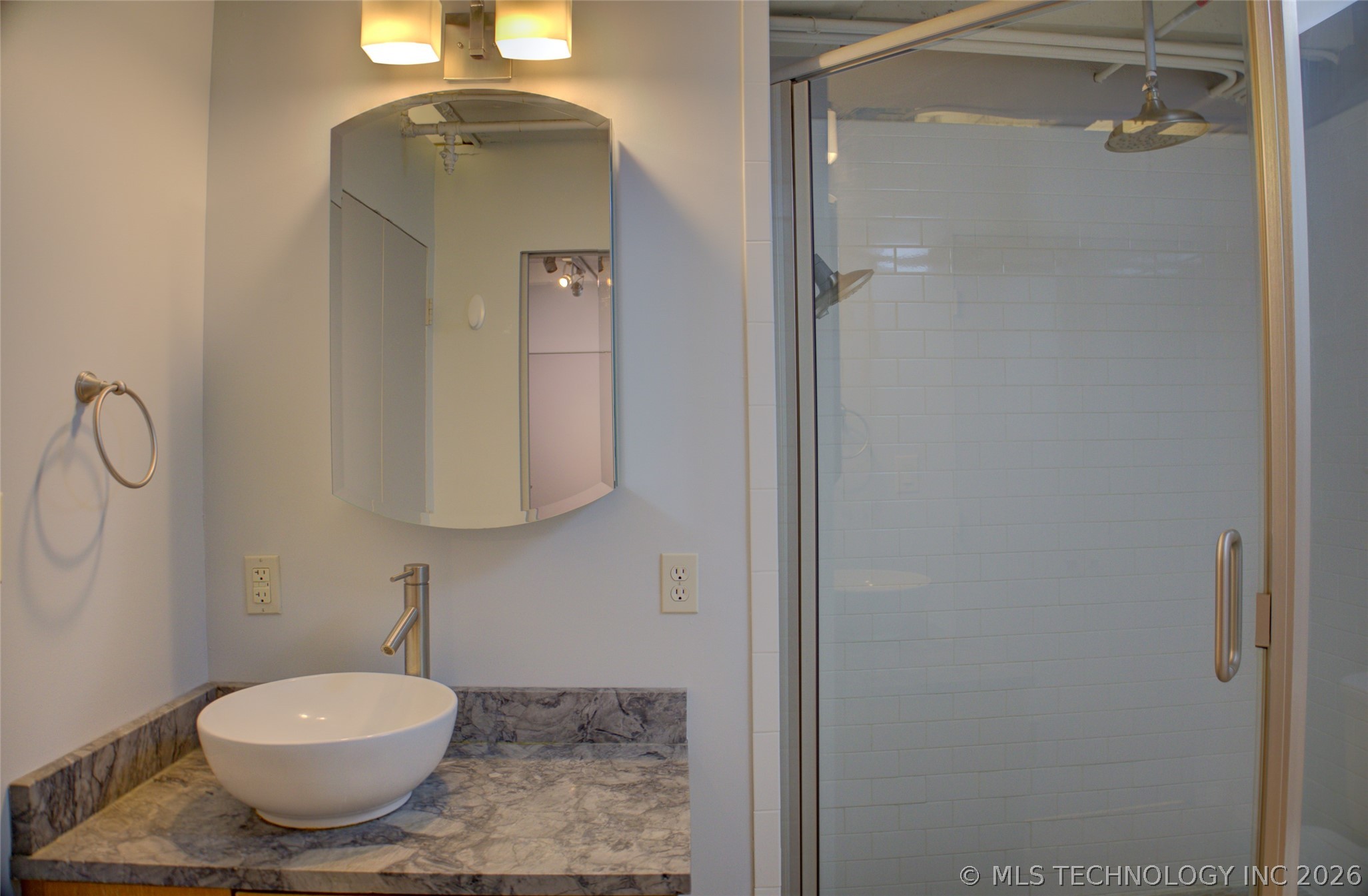 611 W 15th Street E1 Property Photo 25