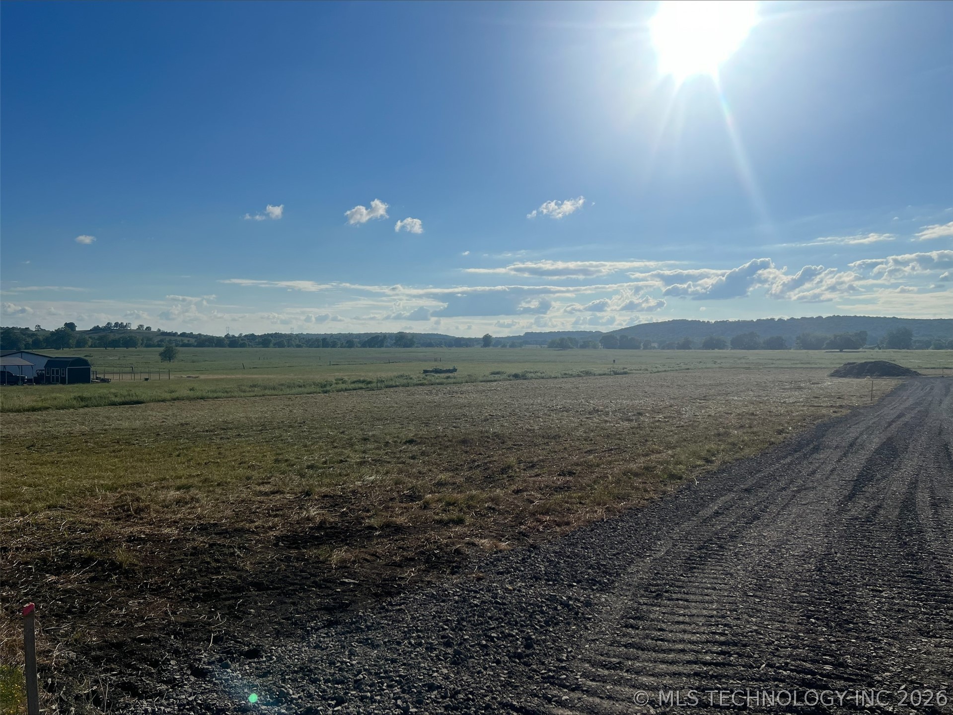 16991 W 829 Road Property Photo 2
