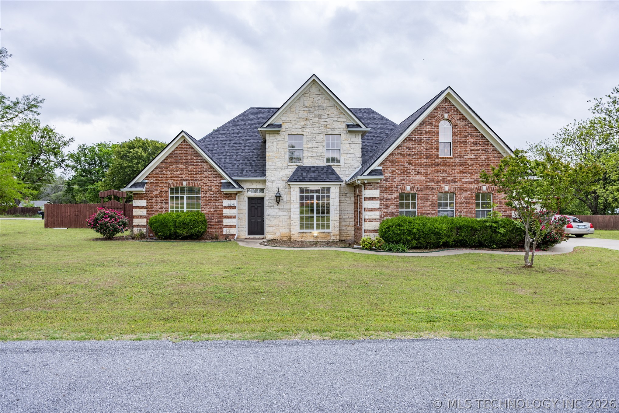 1425 Folsom Property Photo