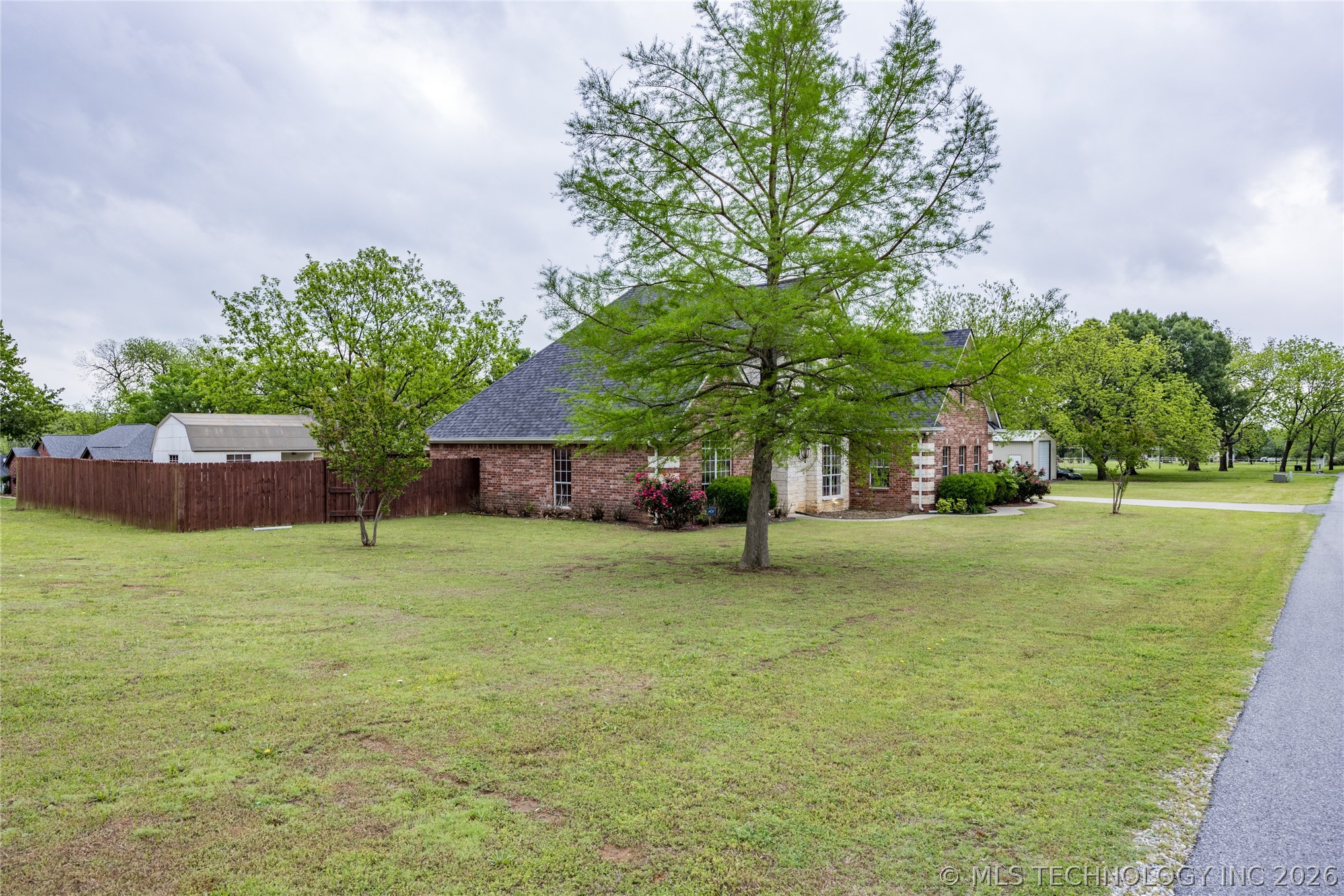 1425 Folsom Property Photo 2