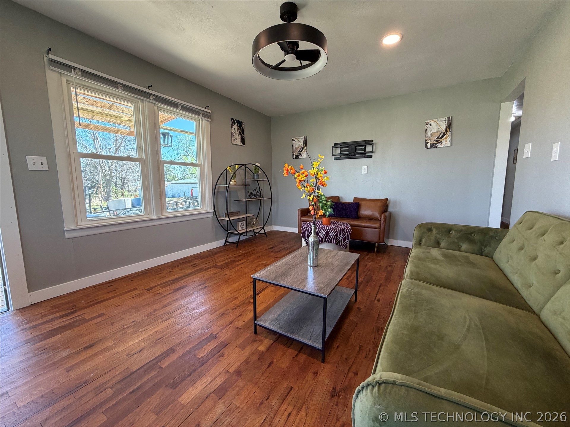 907 Stallard Road Property Photo 7