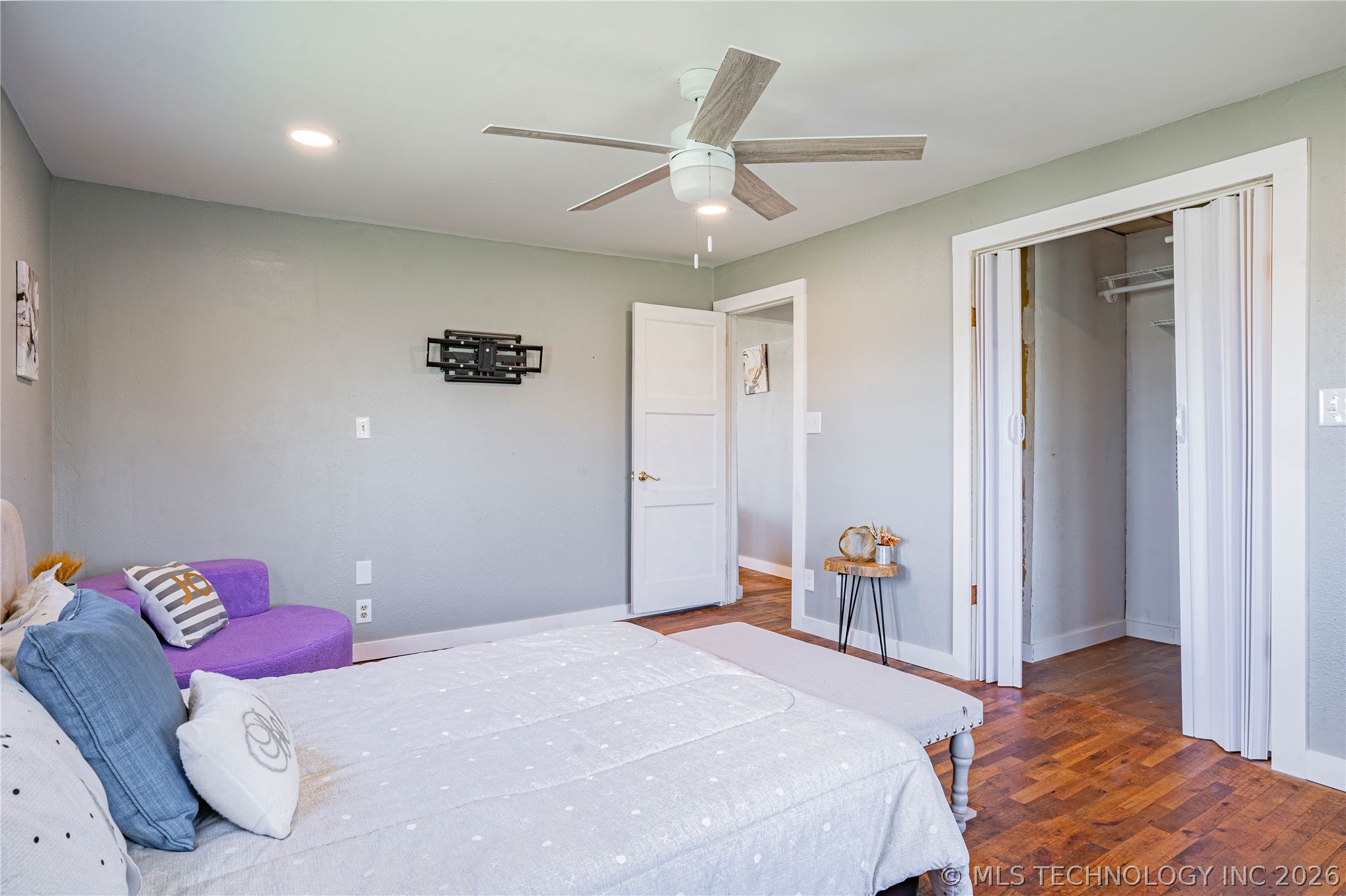 907 Stallard Road Property Photo 11