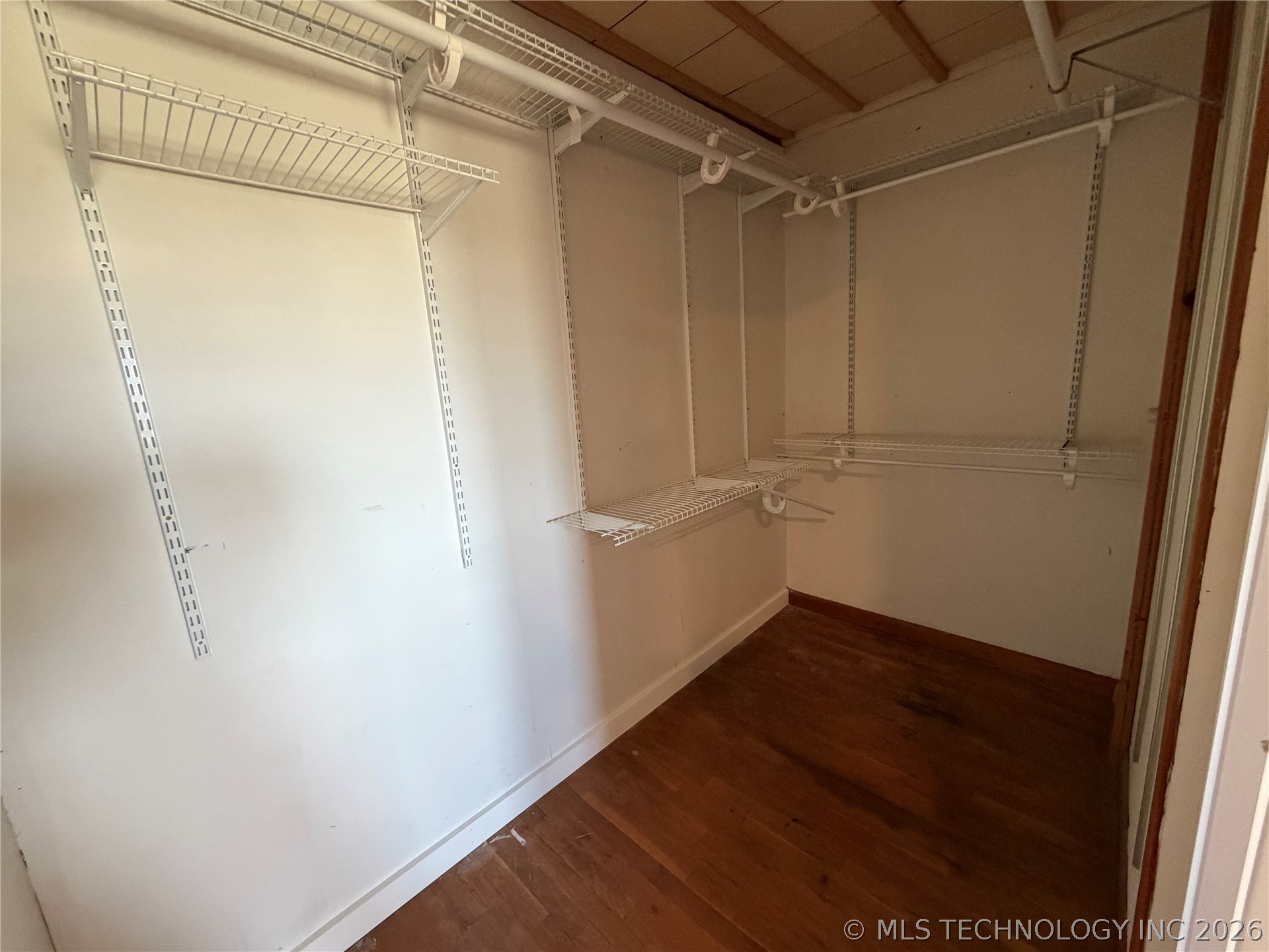 907 Stallard Road Property Photo 12