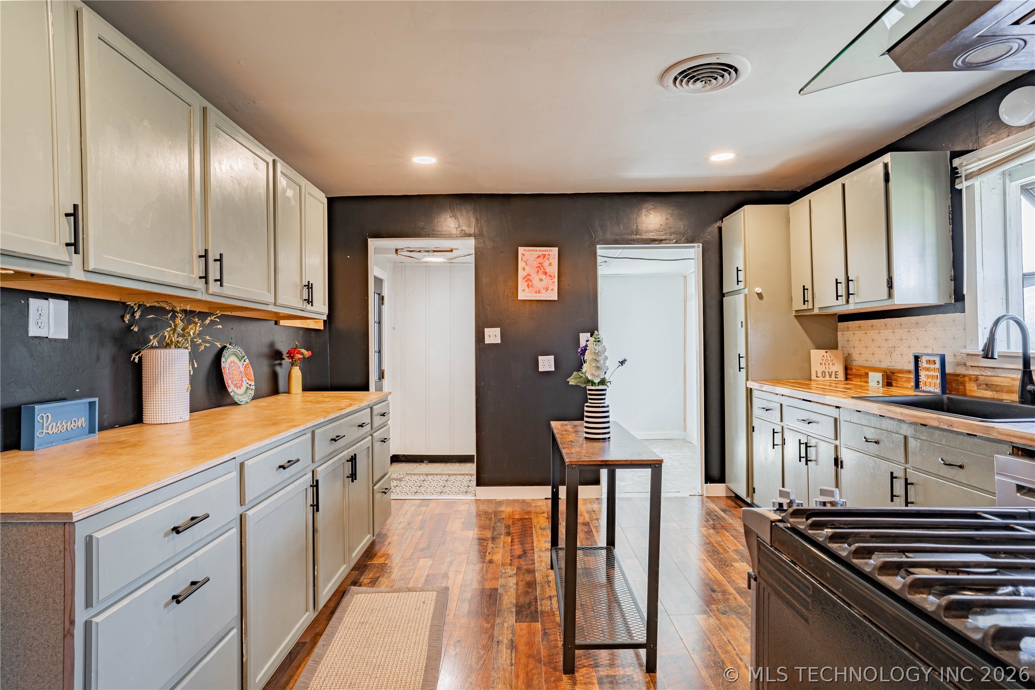 907 Stallard Road Property Photo 23