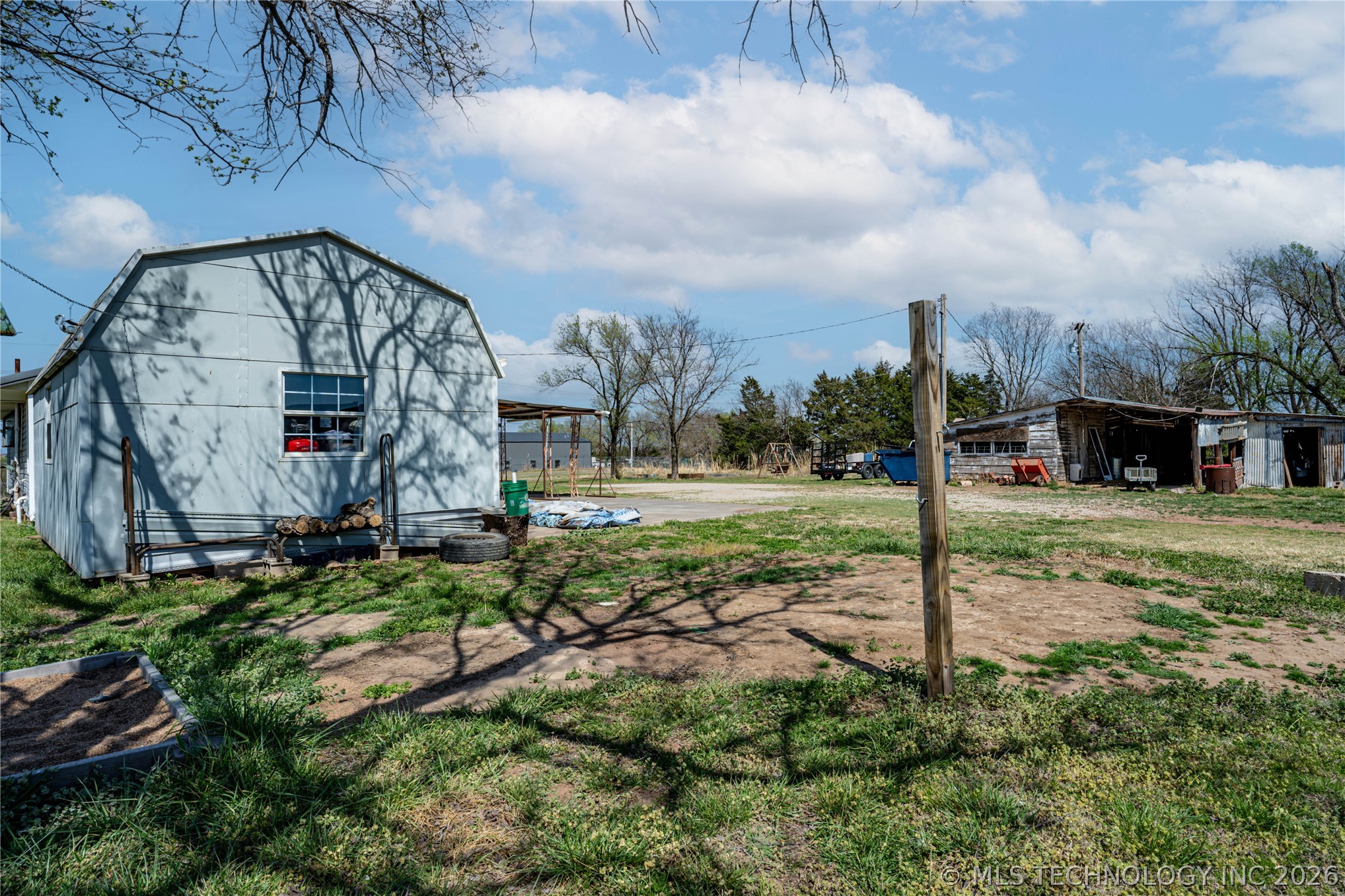 907 Stallard Road Property Photo 32