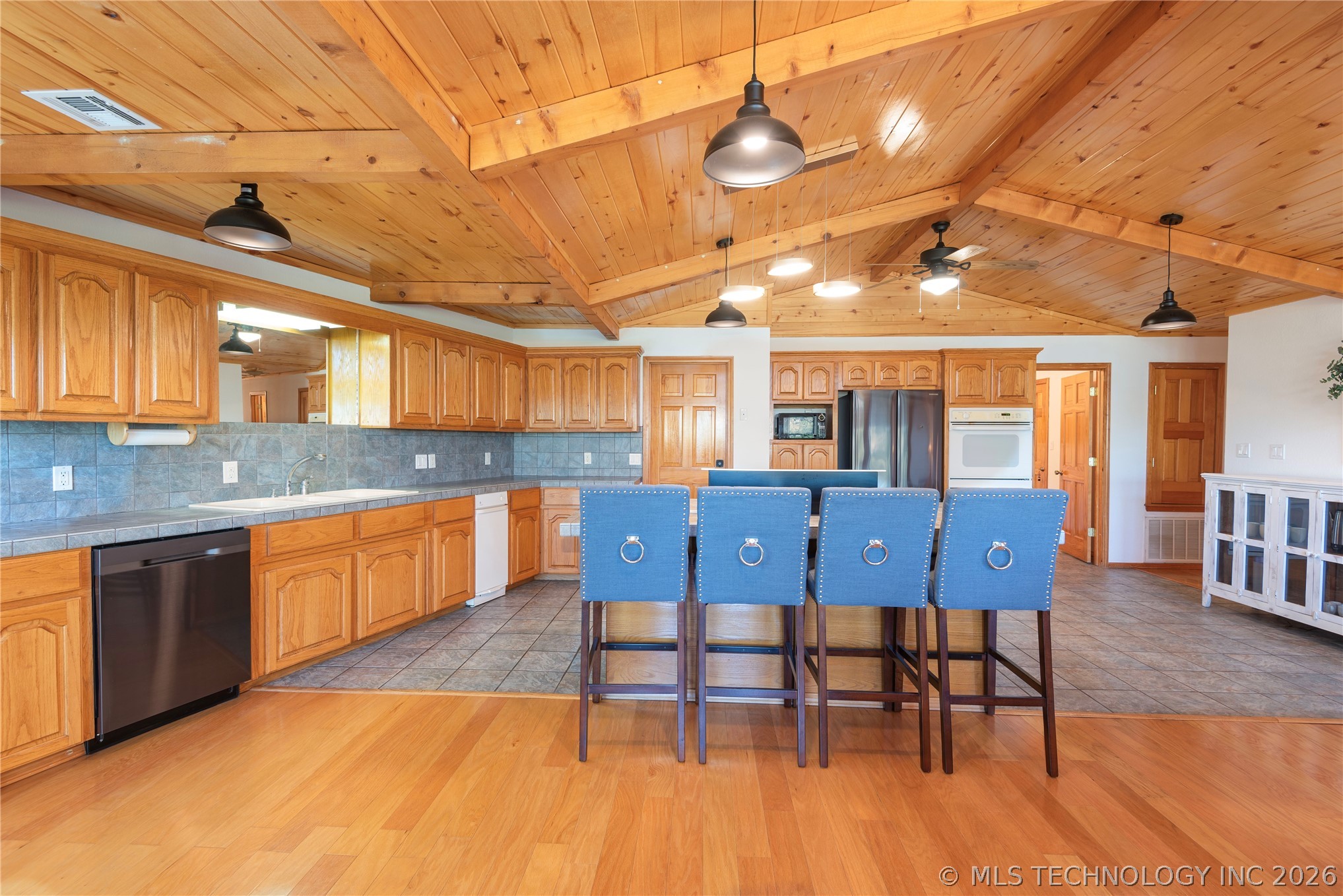 5016 Kw Property Photo 14