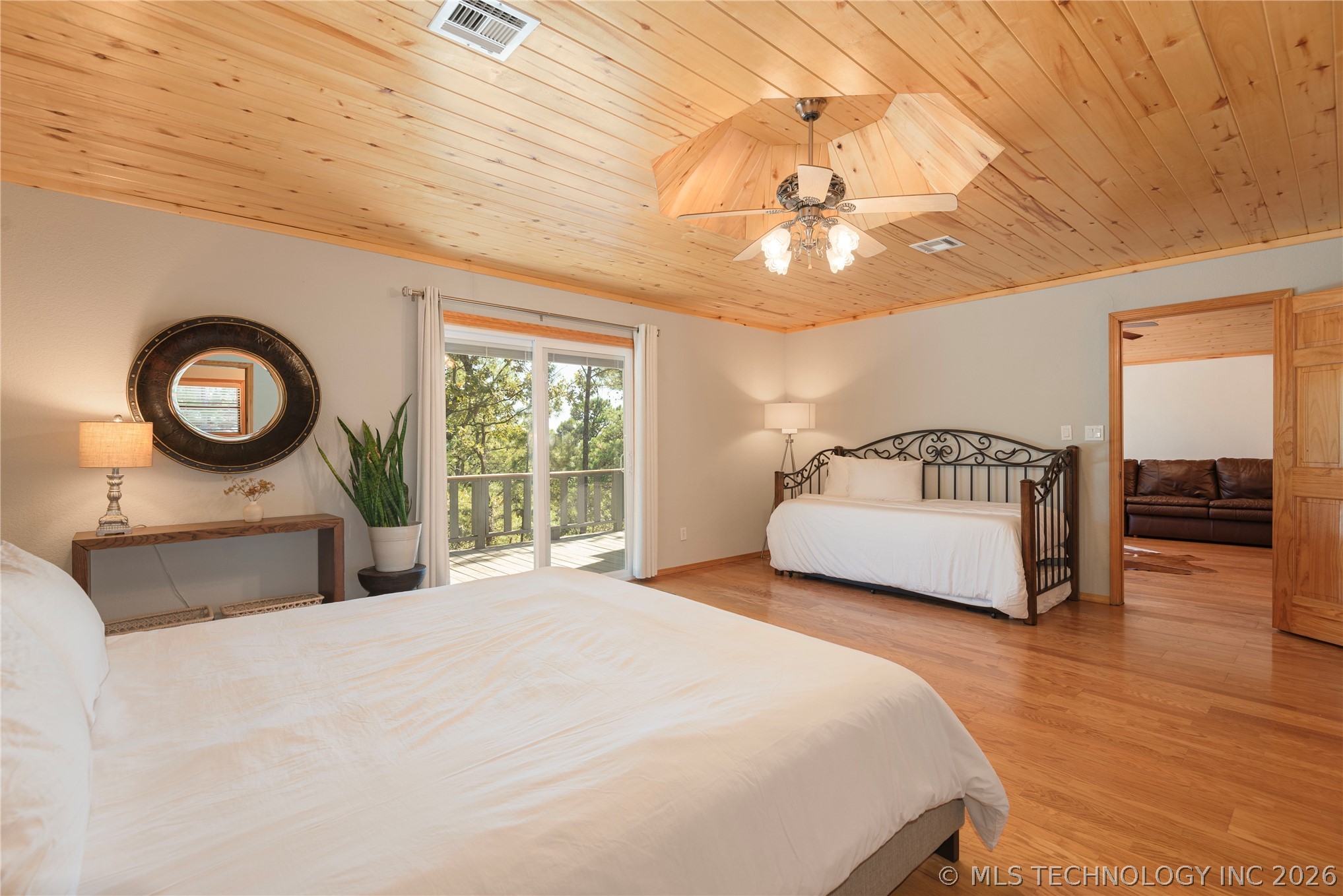 5016 Kw Property Photo 22