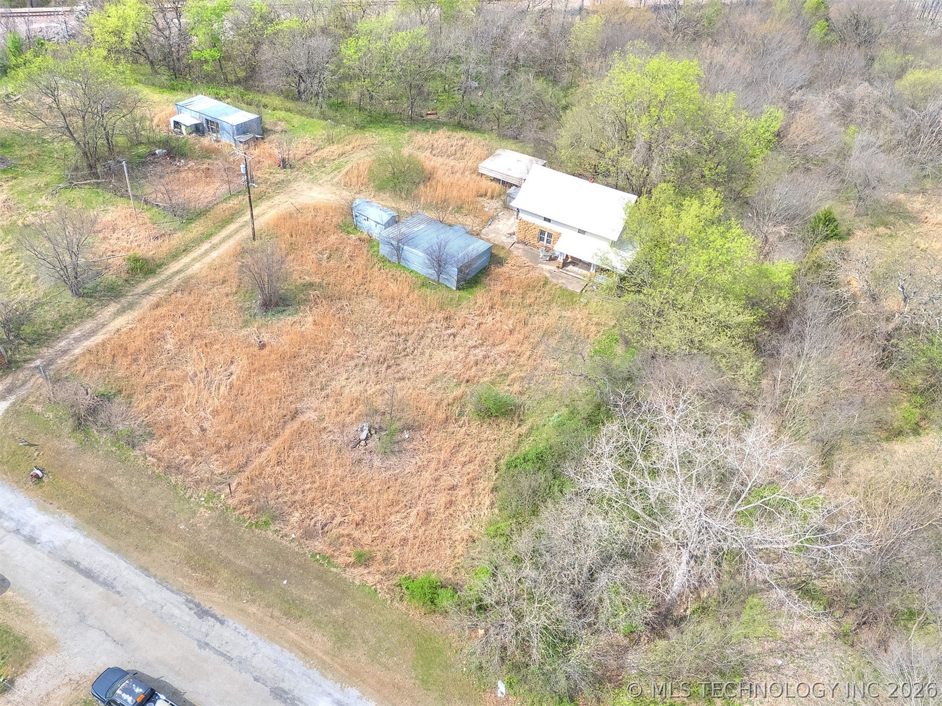 204 S Cedar Avenue Property Photo 4