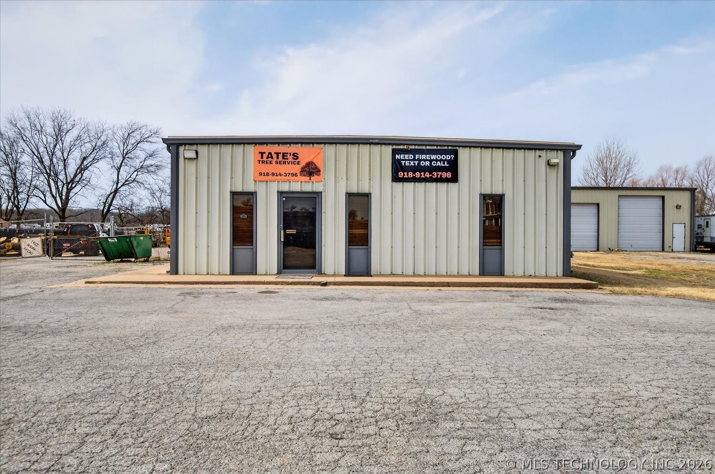 1065 Washington Boulevard Property Photo 2