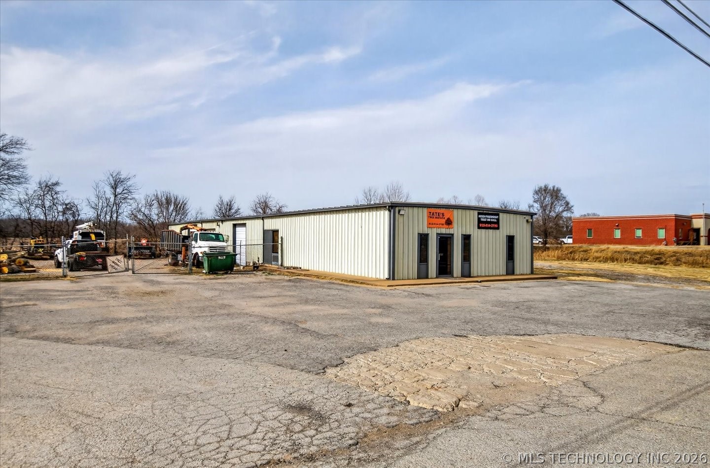 1065 Washington Boulevard Property Photo 3