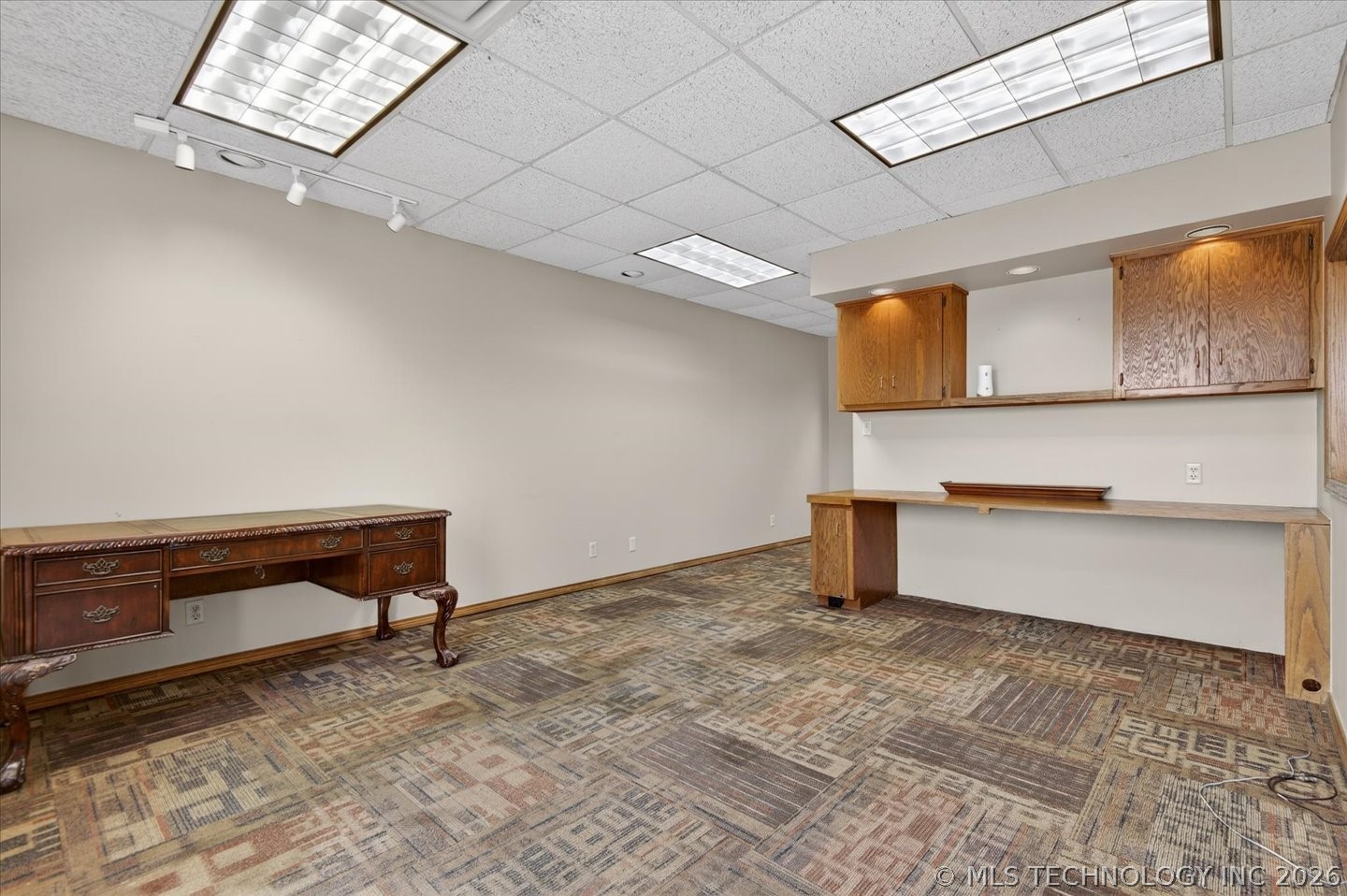 1065 Washington Boulevard Property Photo 4