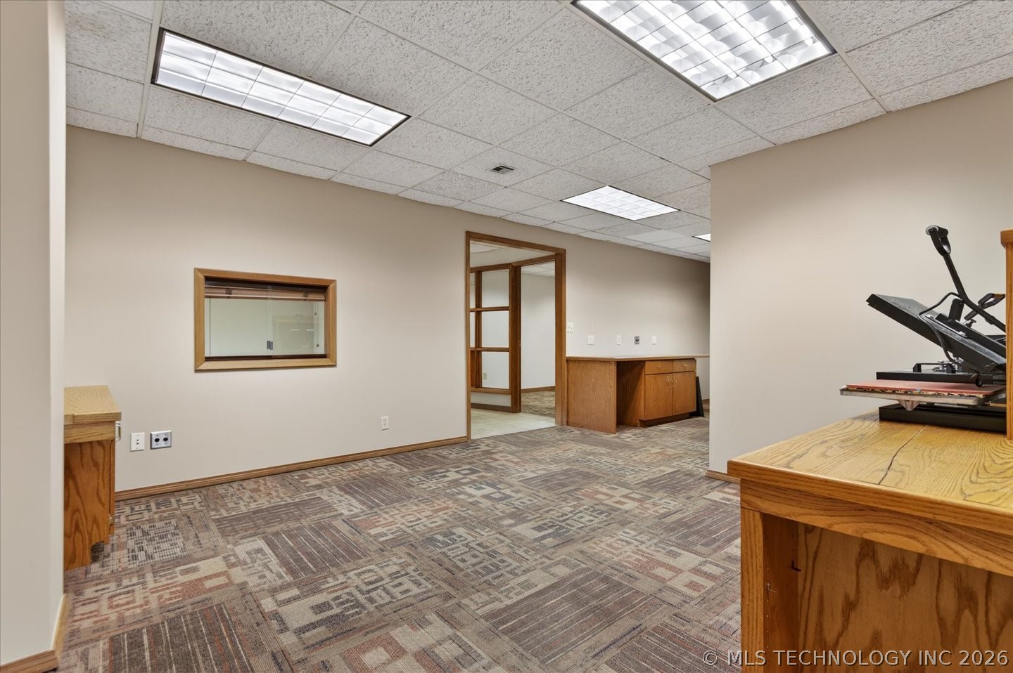 1065 Washington Boulevard Property Photo 11