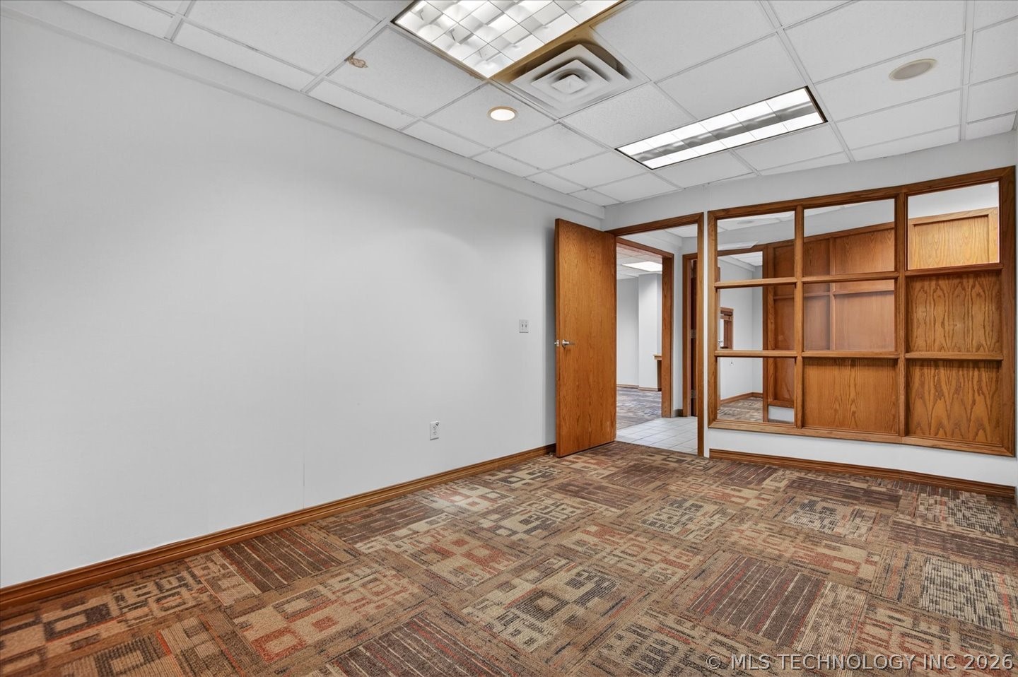 1065 Washington Boulevard Property Photo 18
