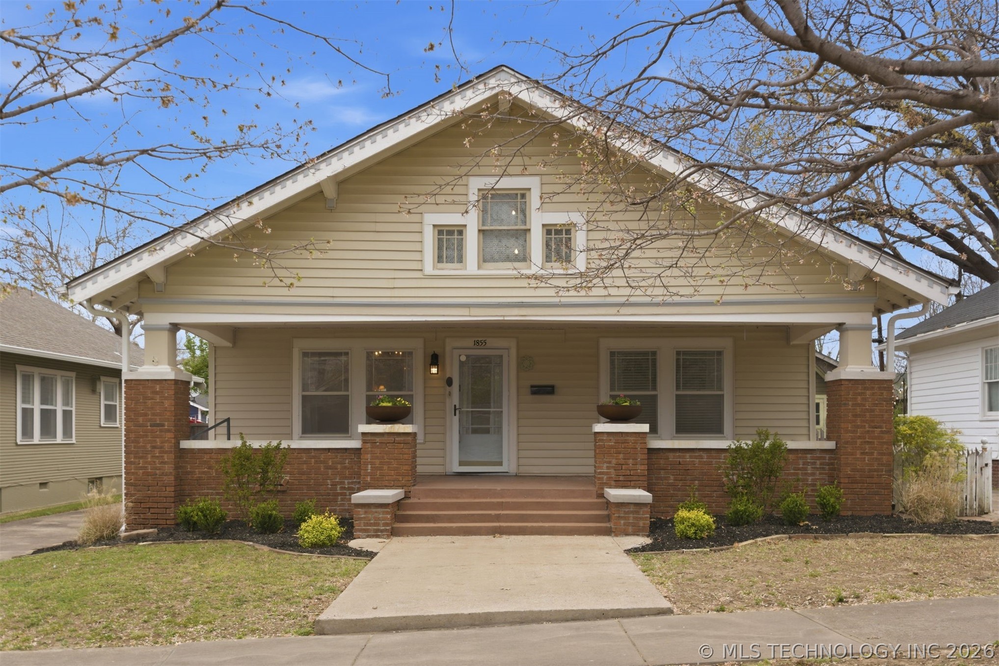 1855 16th Place Property Photo