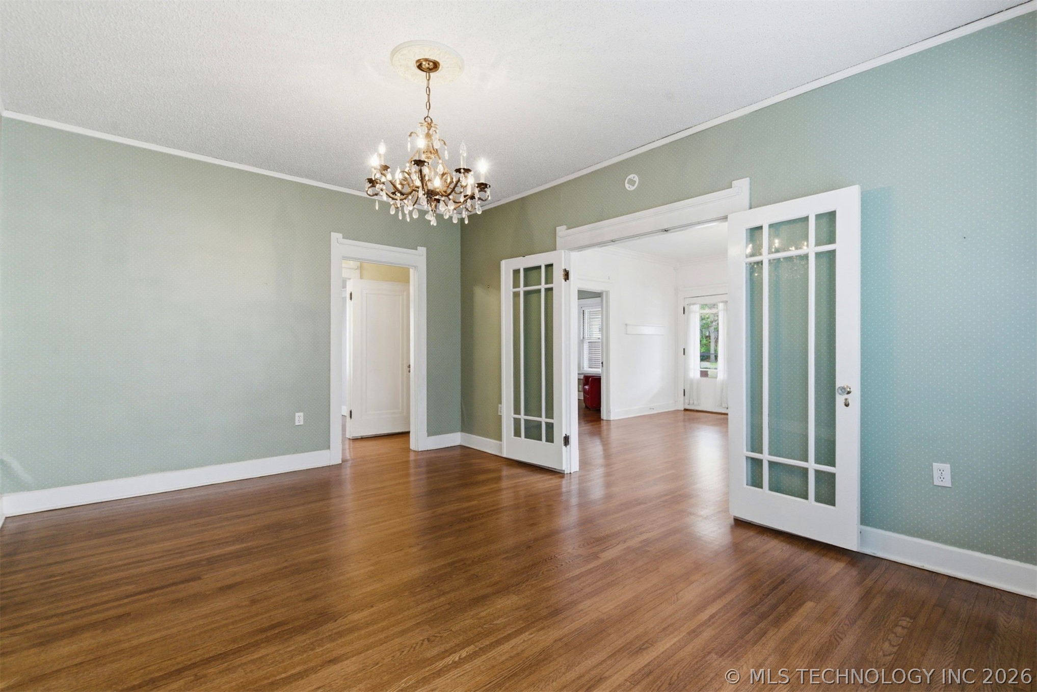 1855 16th Place Property Photo 7