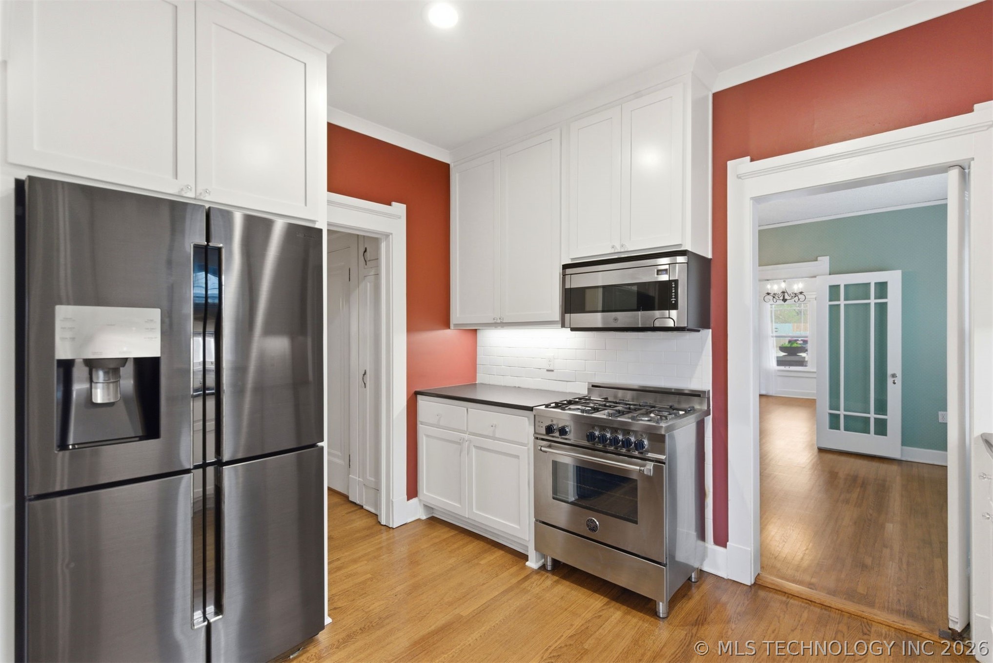 1855 16th Place Property Photo 10