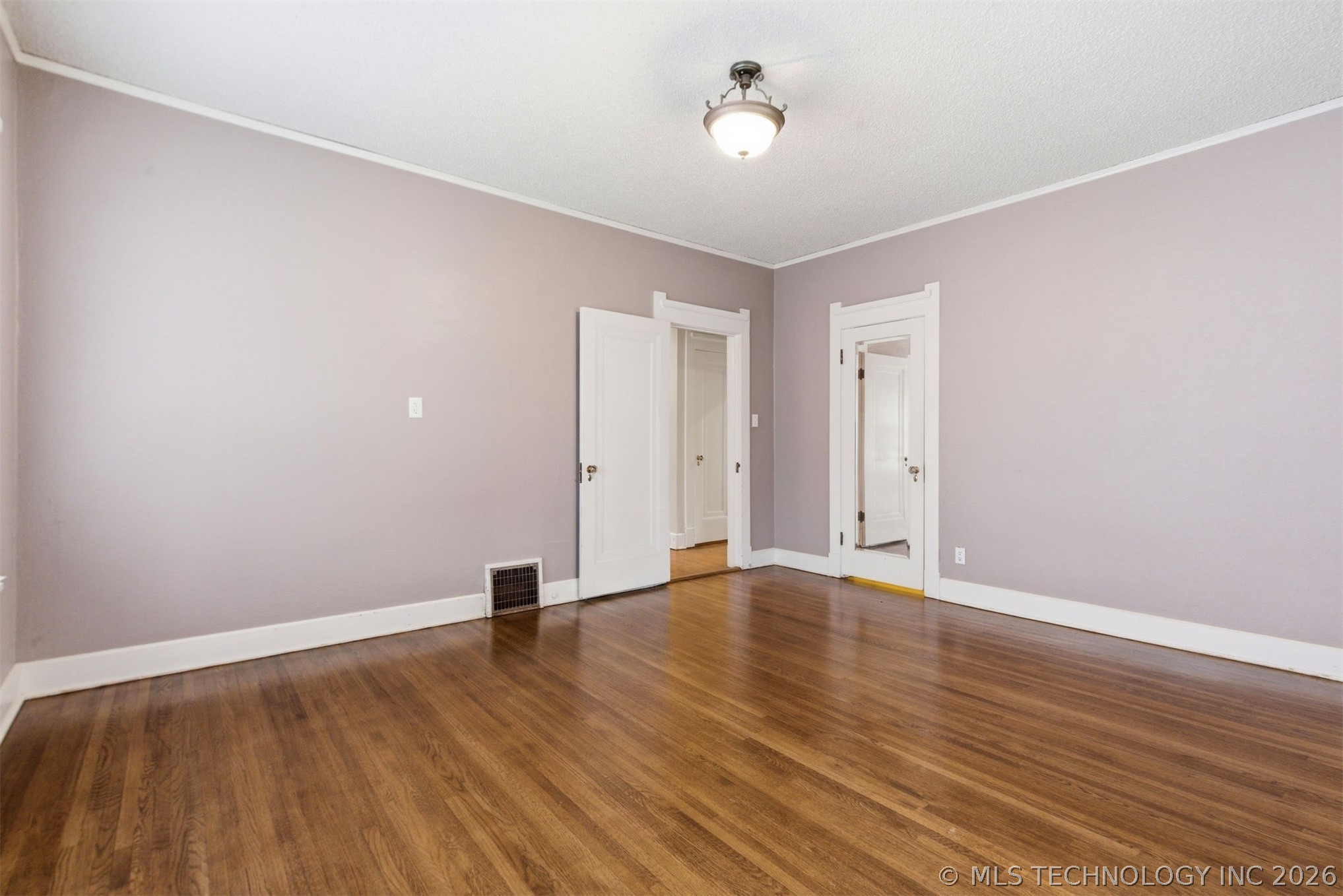 1855 16th Place Property Photo 14
