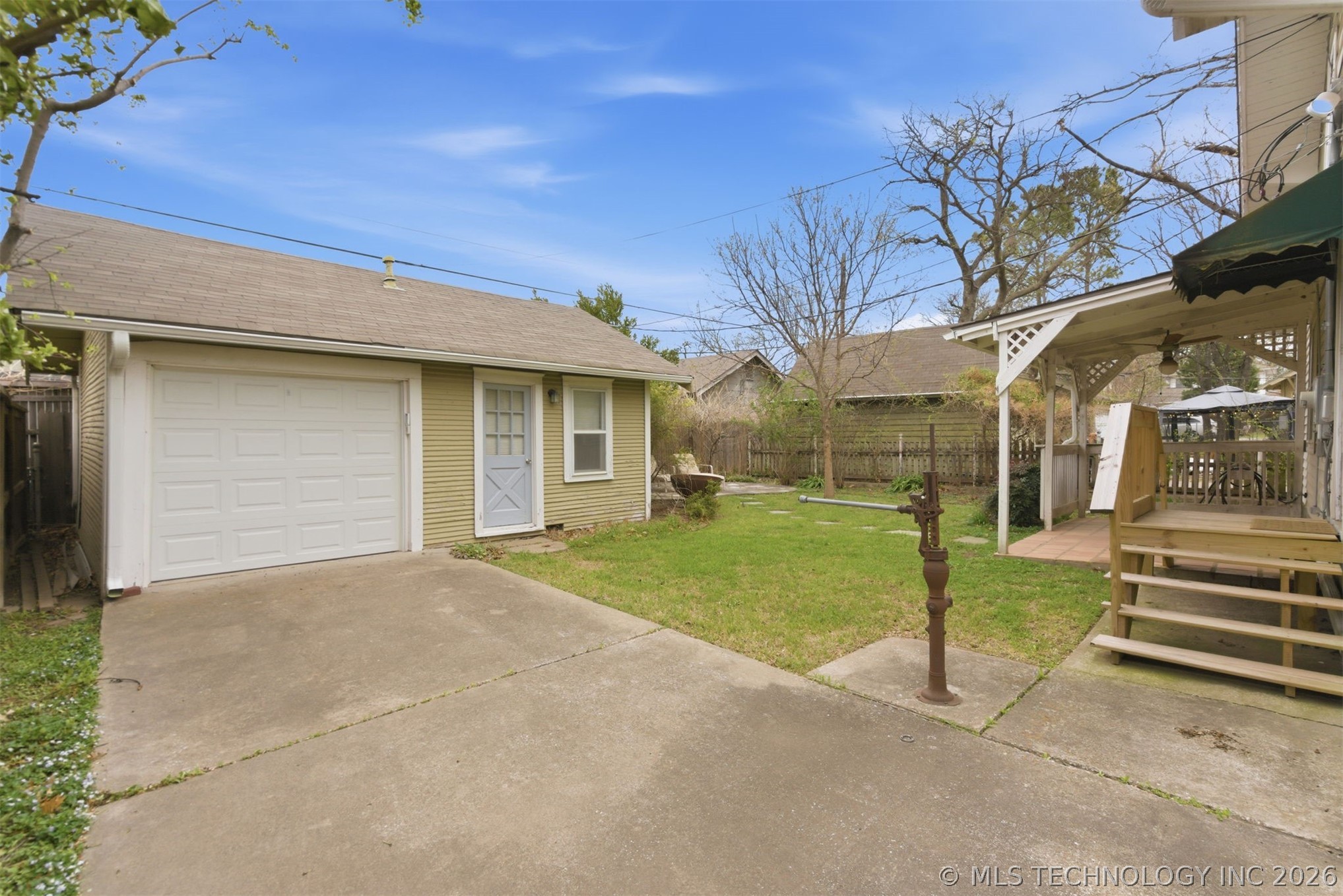1855 16th Place Property Photo 22