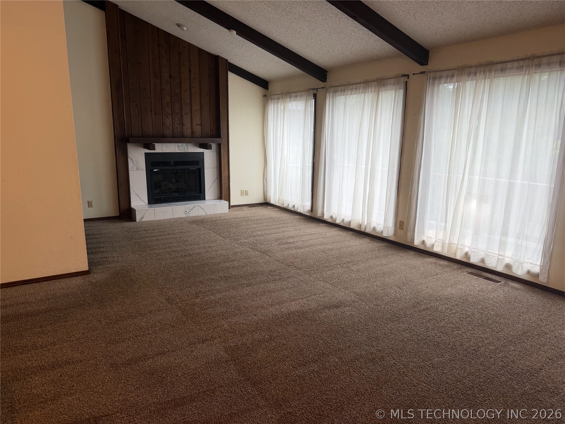 2855 E 90th Street 28 Property Photo 3