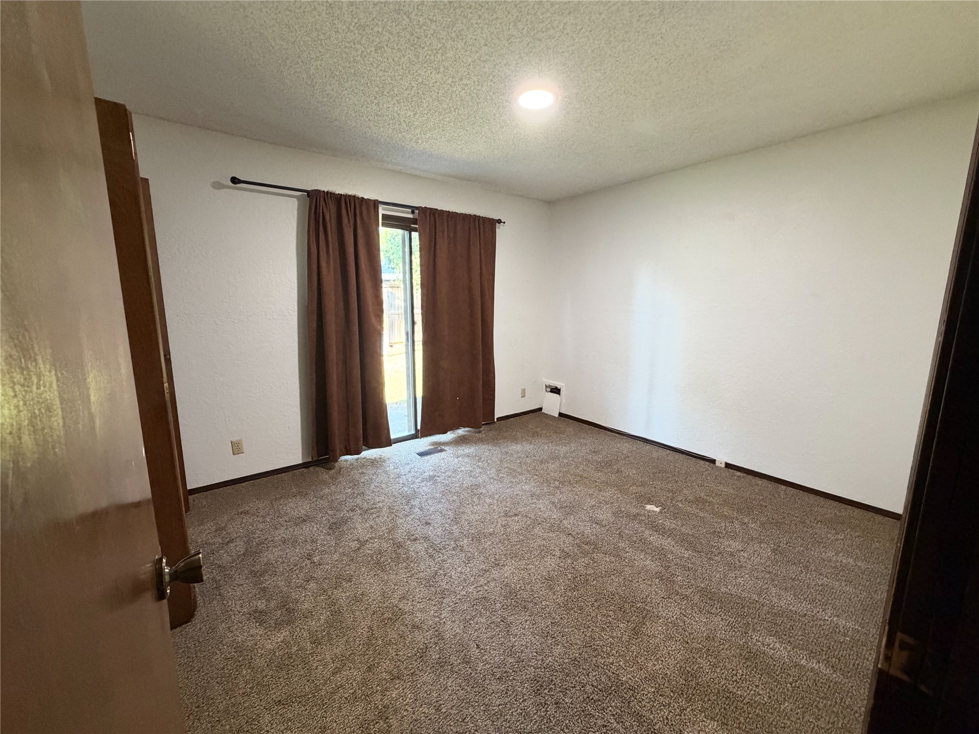 2855 E 90th Street 28 Property Photo 24