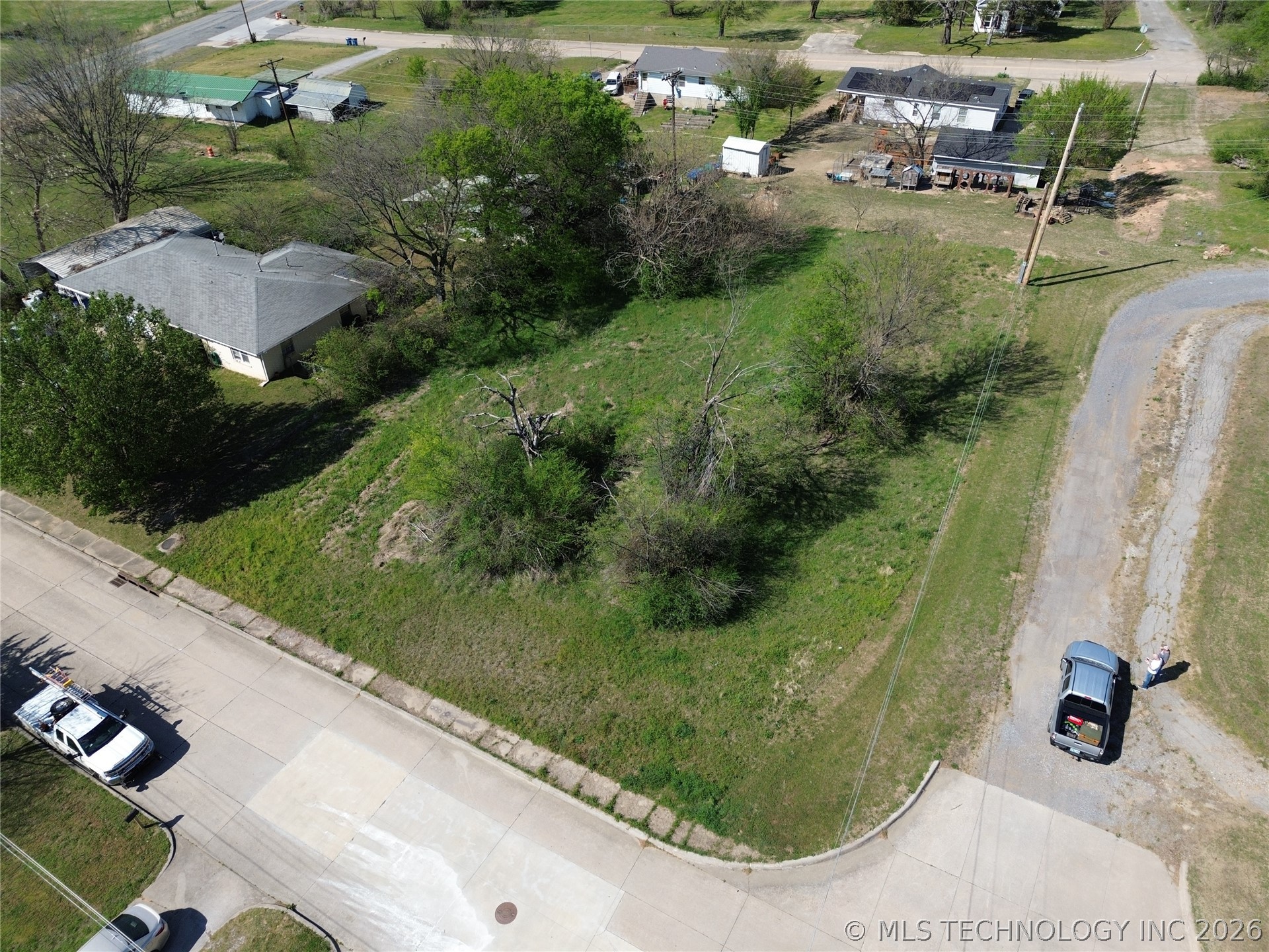 801 W Madison Property Photo 2