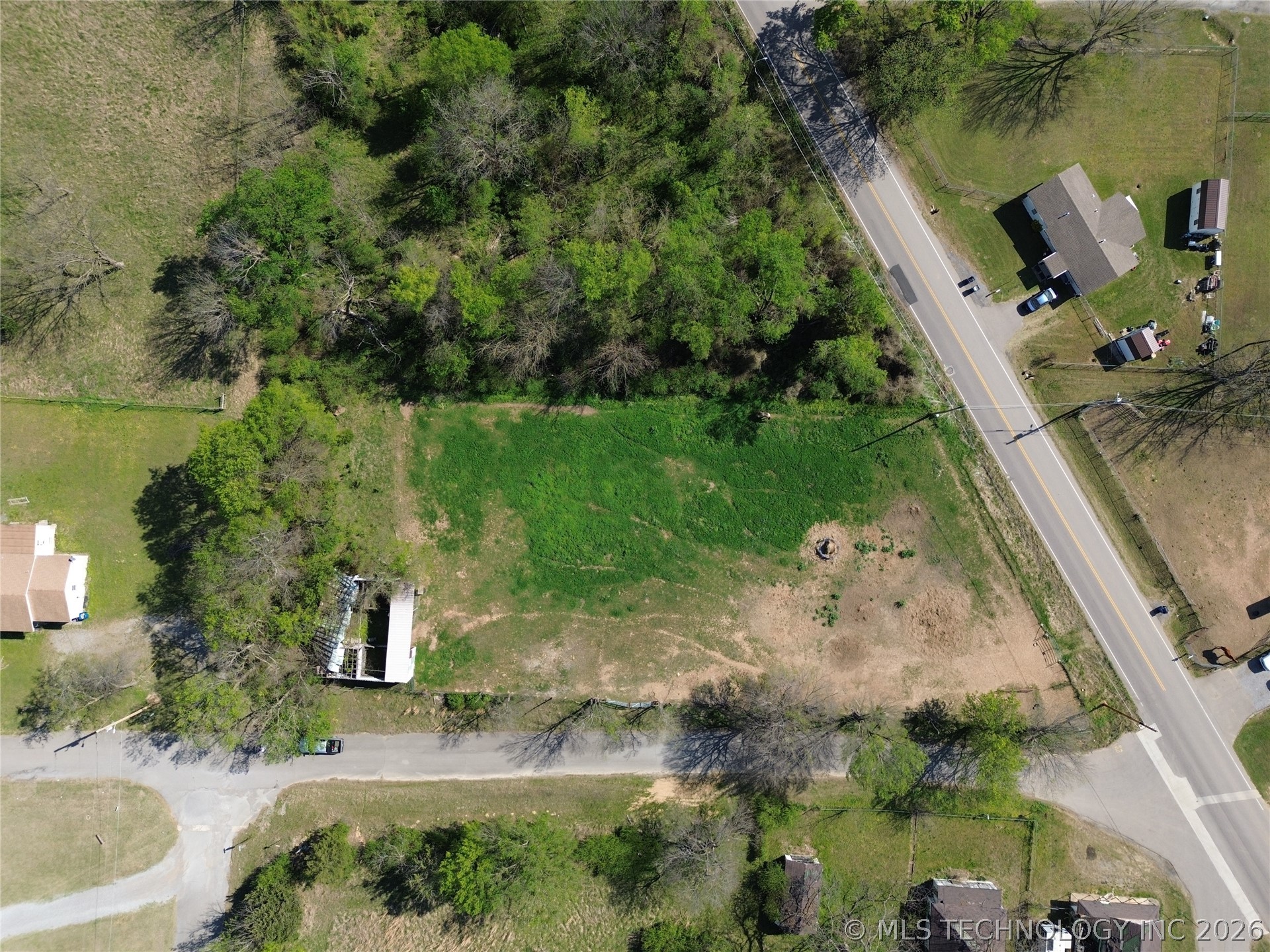 W Pine Property Photo 3