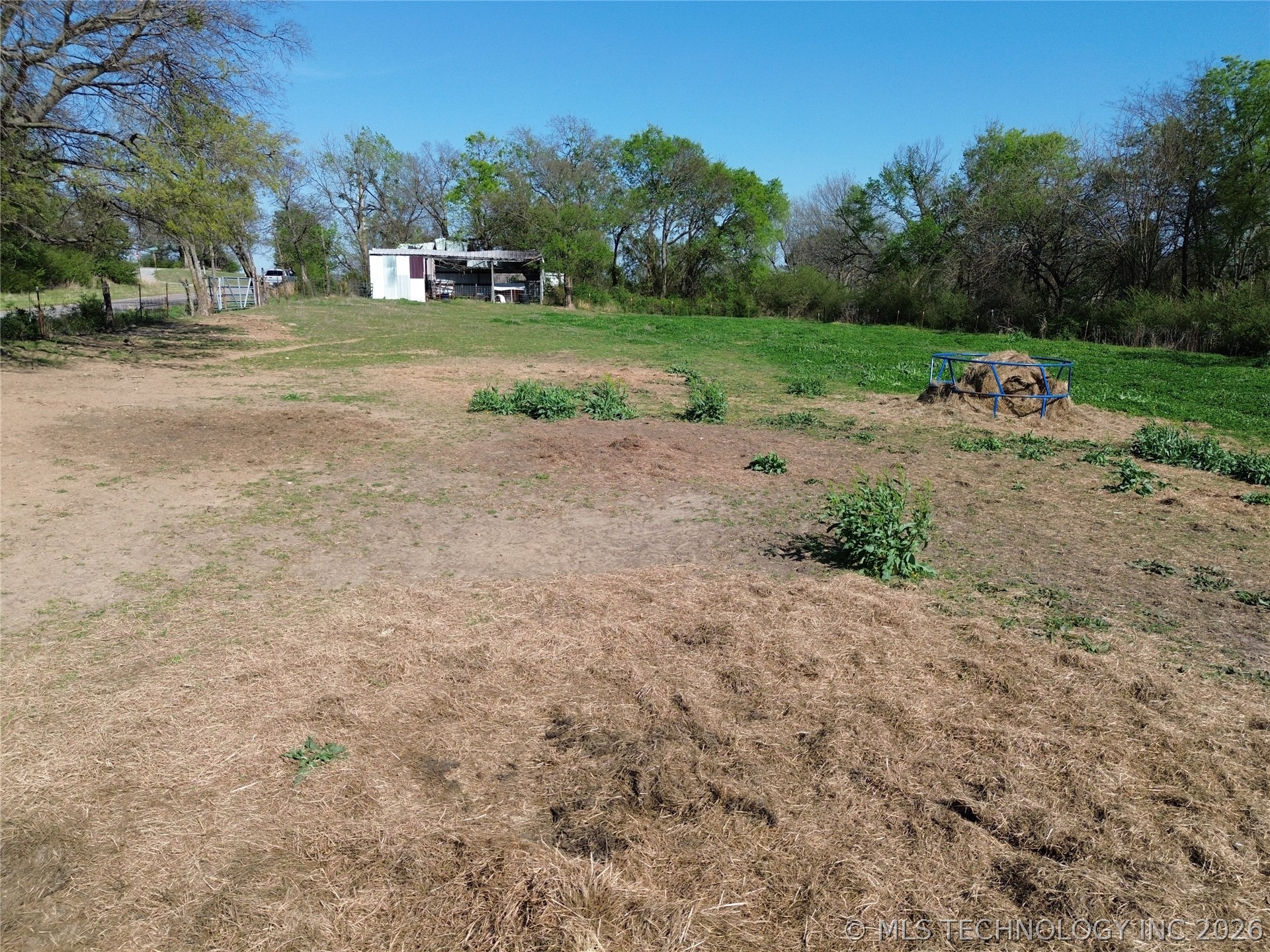 W Pine Property Photo 8