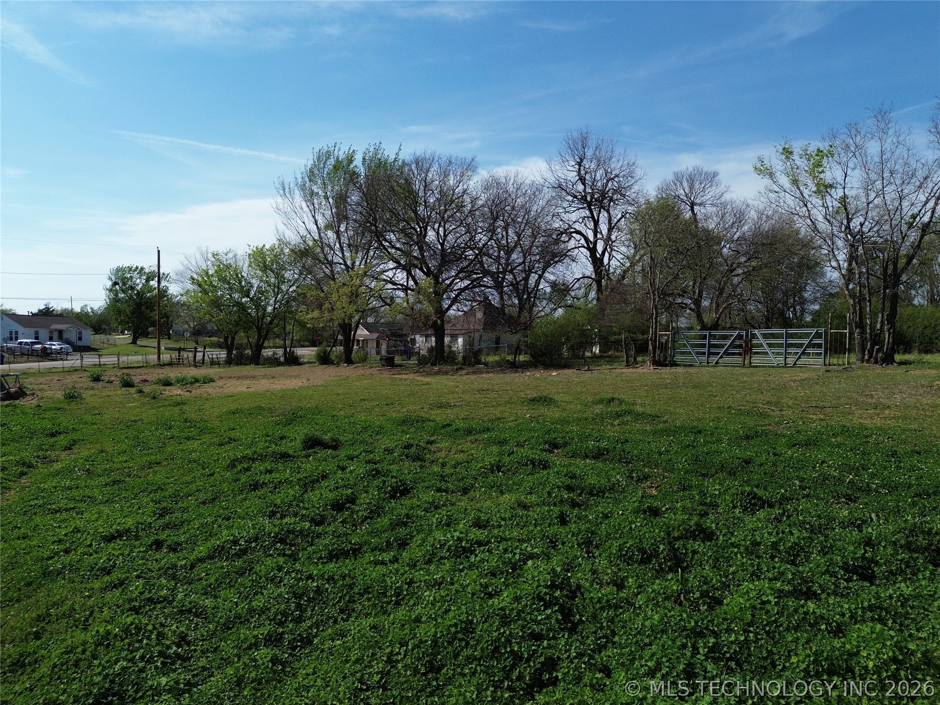 W Pine Property Photo 10