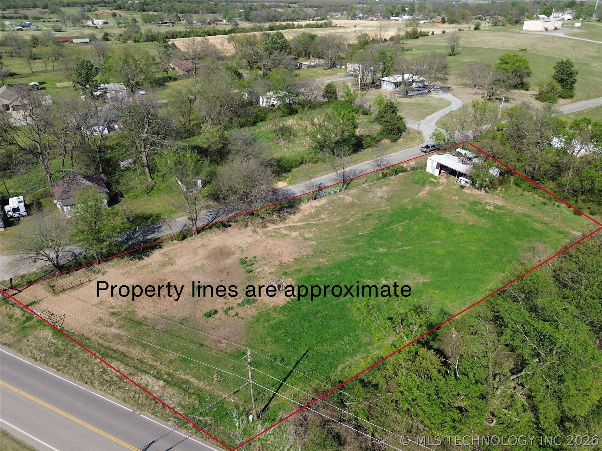 W Pine Property Photo 11