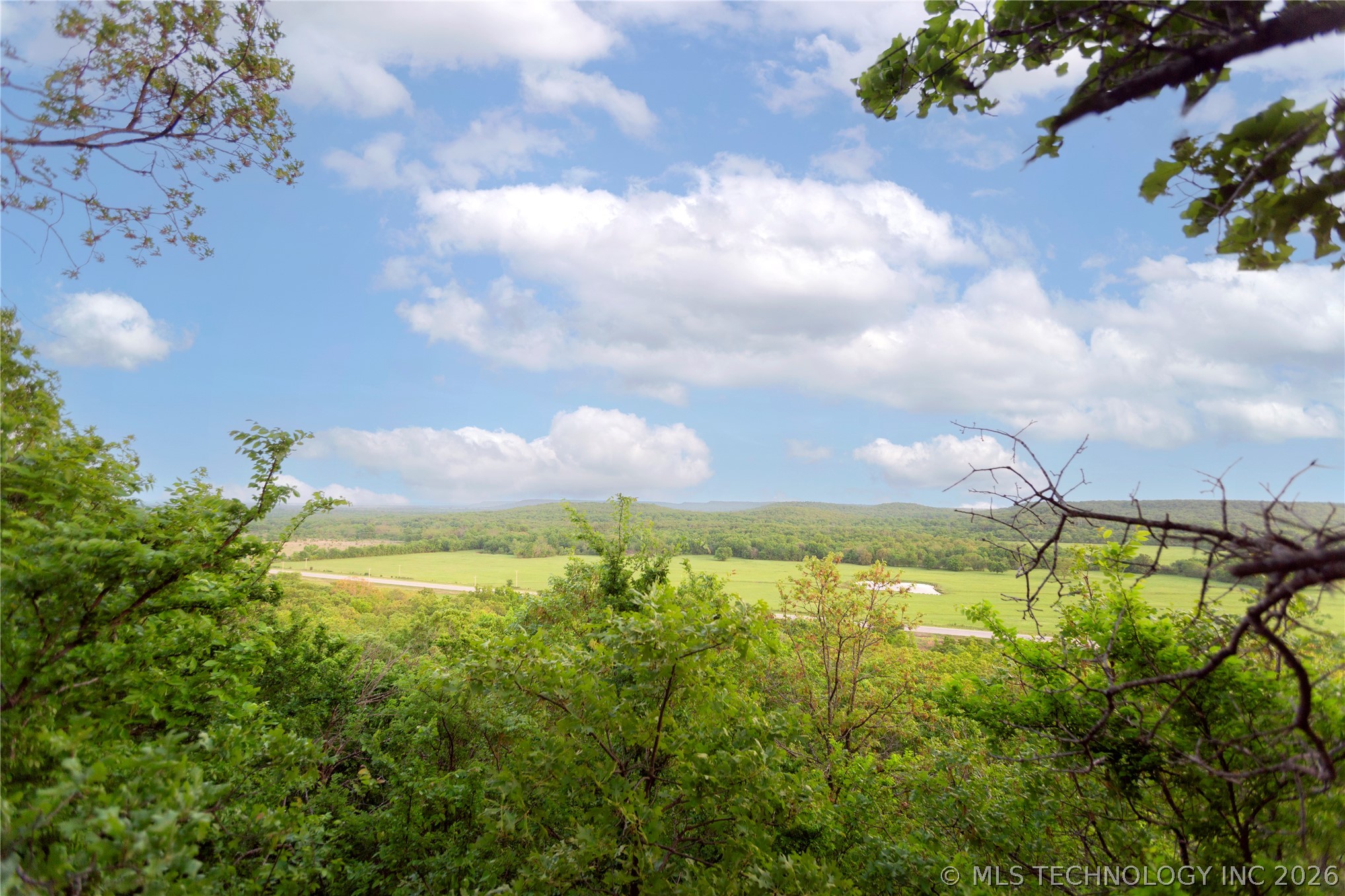 106754 S 4282 Property Photo 2