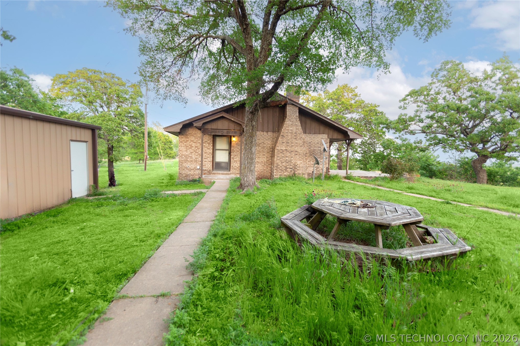 106754 S 4282 Property Photo 9