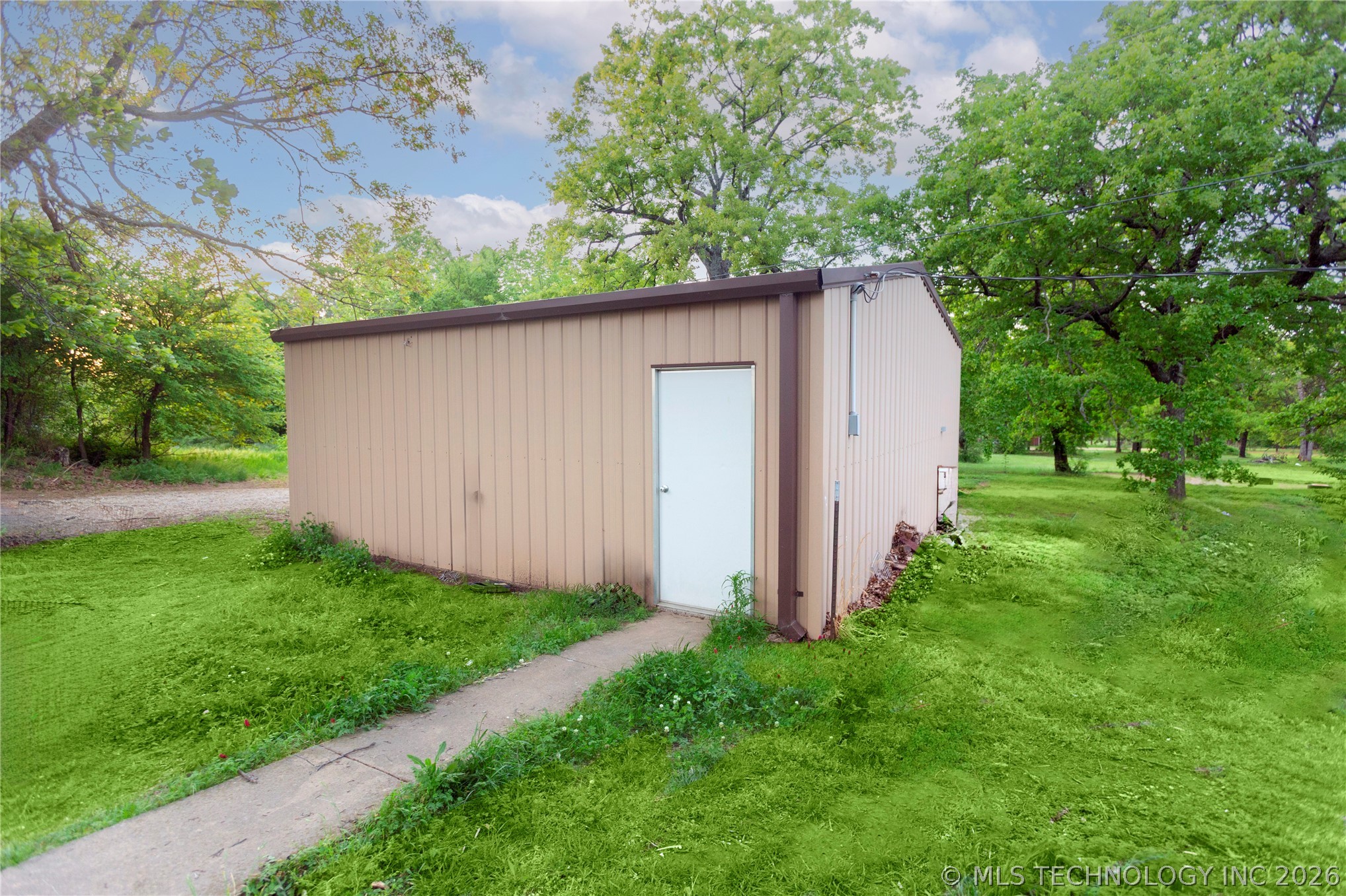 106754 S 4282 Property Photo 10