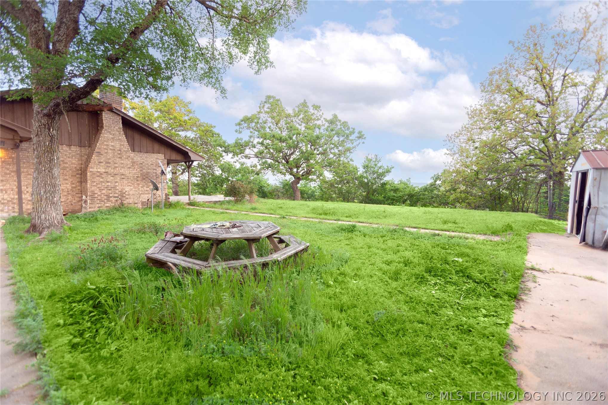 106754 S 4282 Property Photo 11