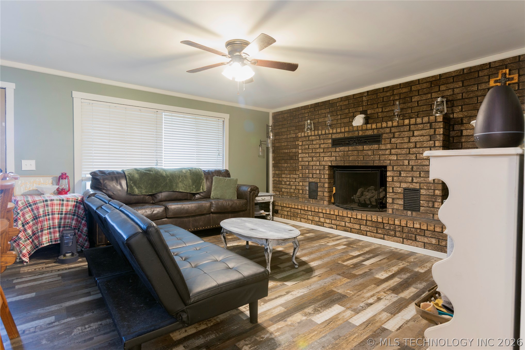 106754 S 4282 Property Photo 18