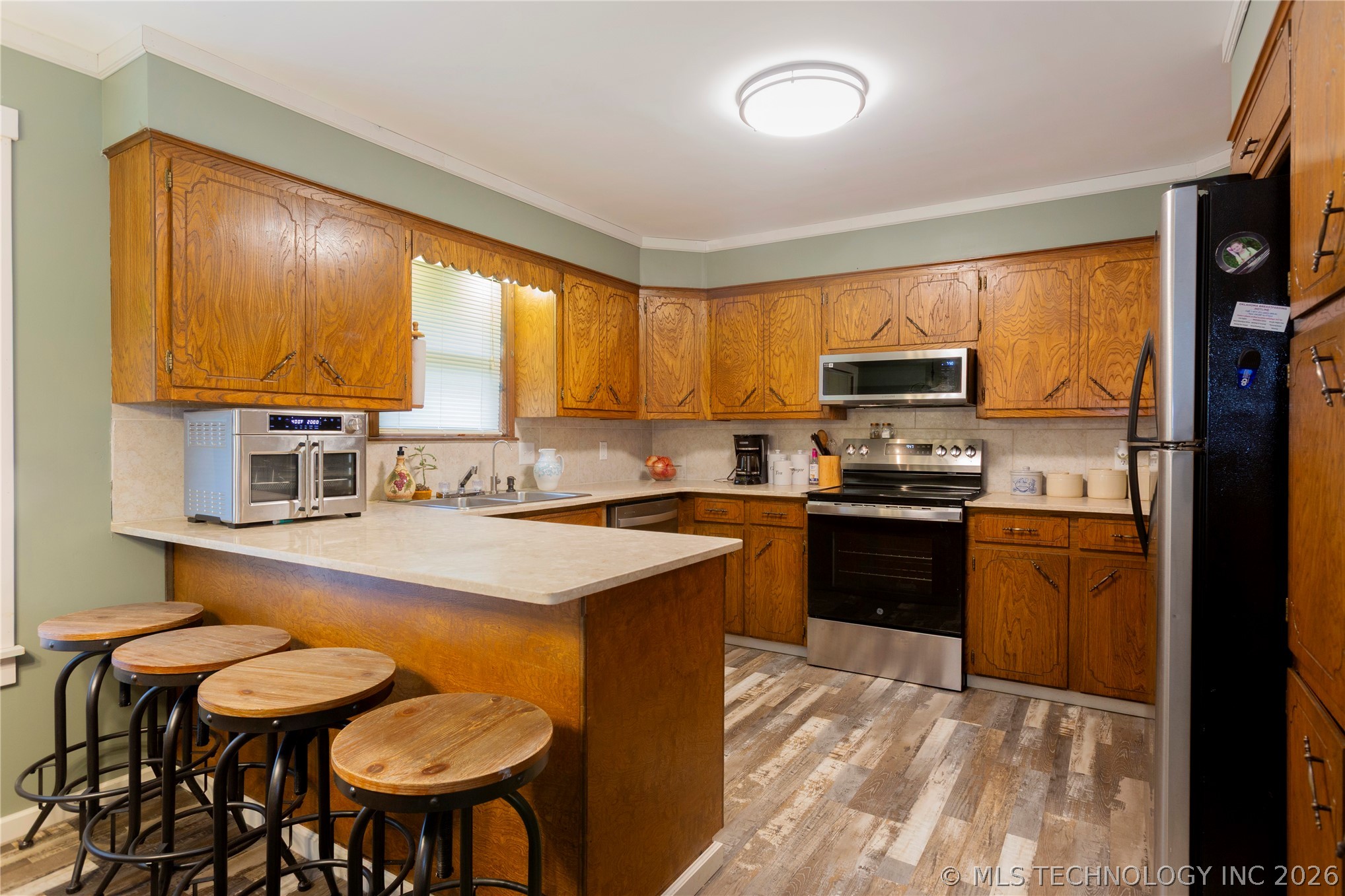106754 S 4282 Property Photo 24