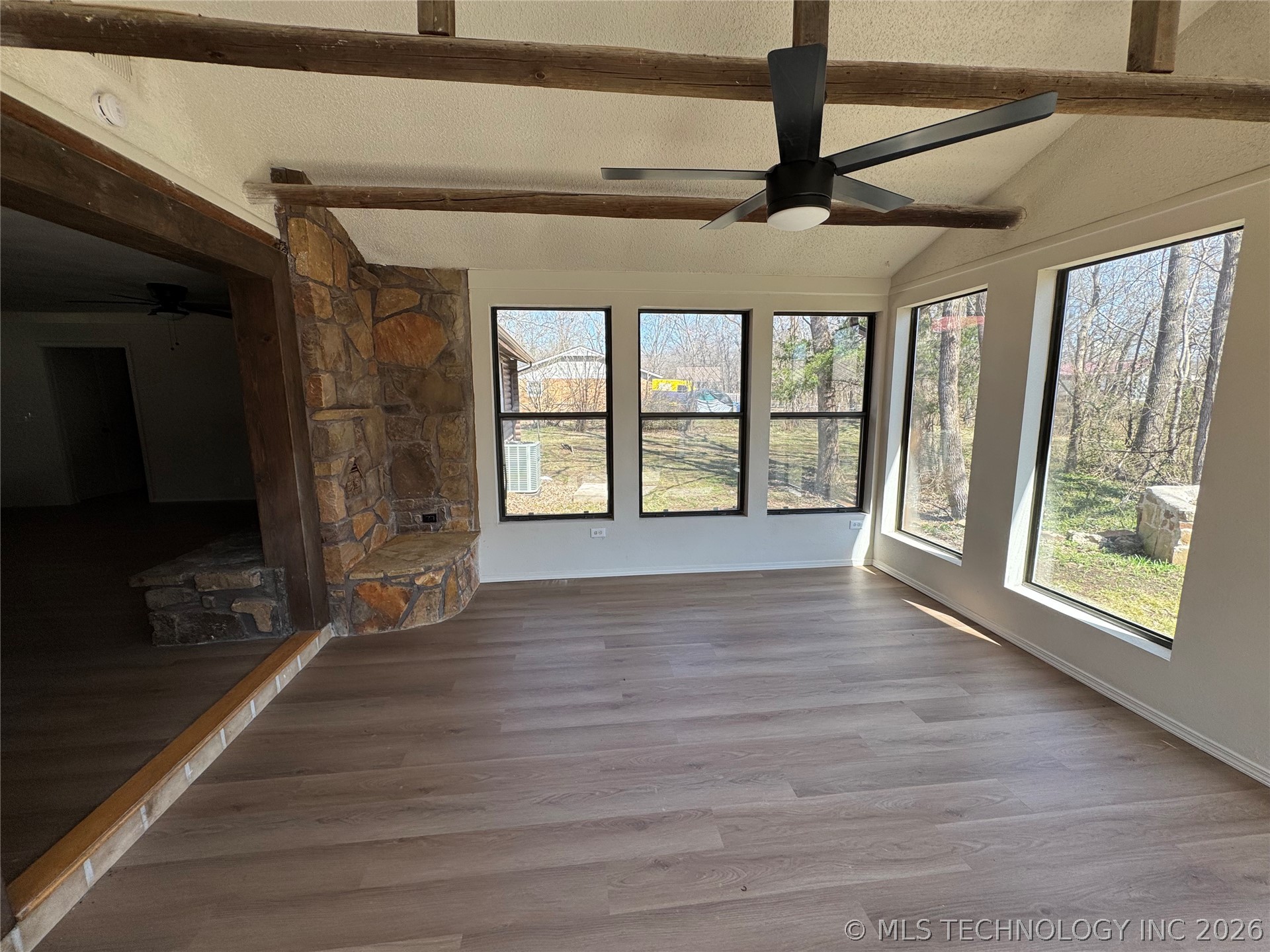 30220 N 3956 Drive Property Photo 10