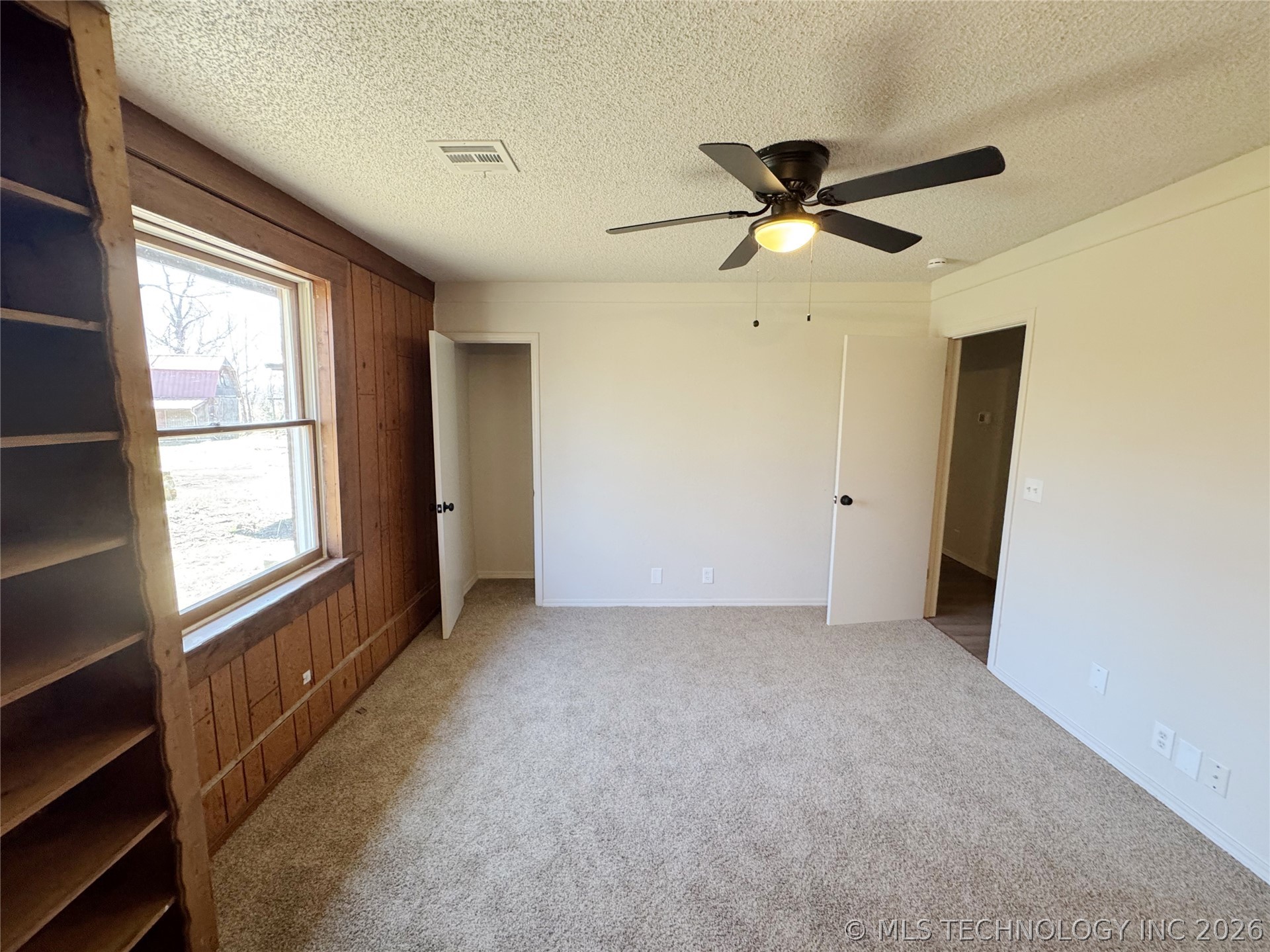 30220 N 3956 Drive Property Photo 15