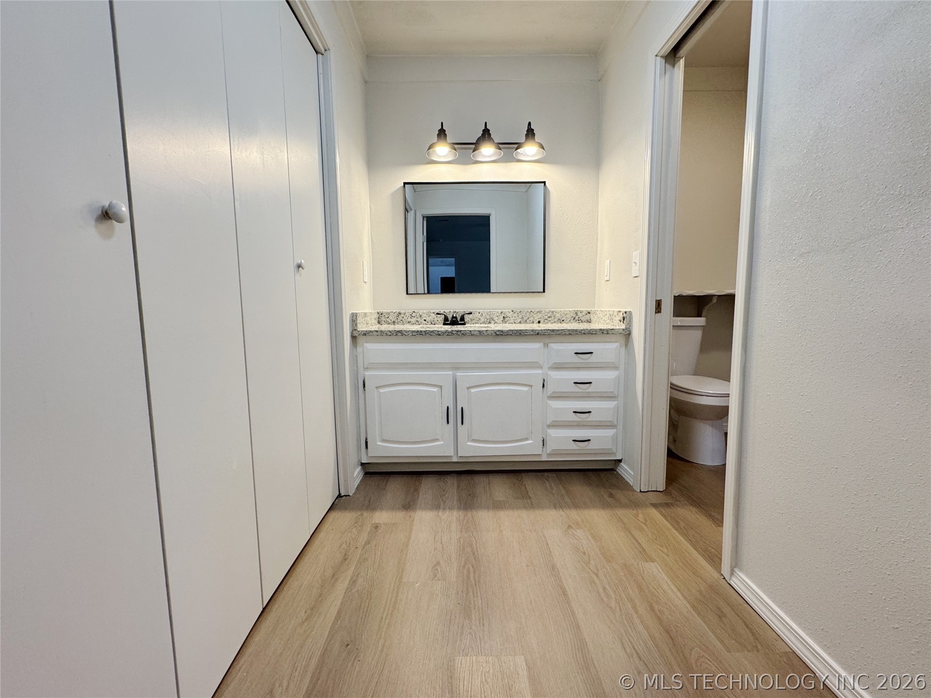 30220 N 3956 Drive Property Photo 18
