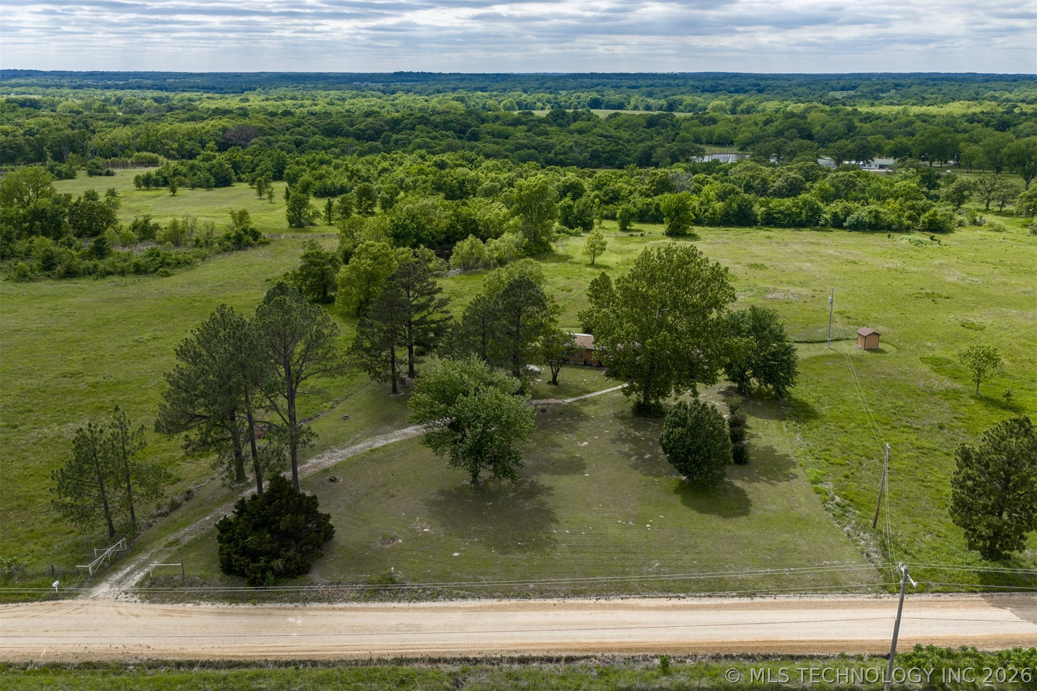103051 N 3810 Property Photo 1