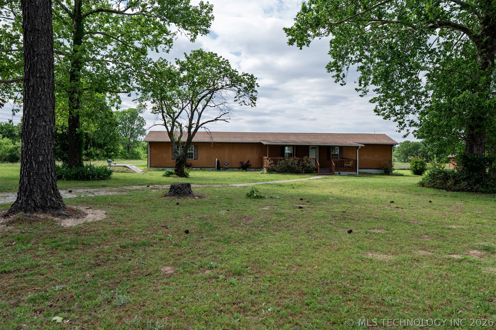 103051 N 3810 Property Photo 2