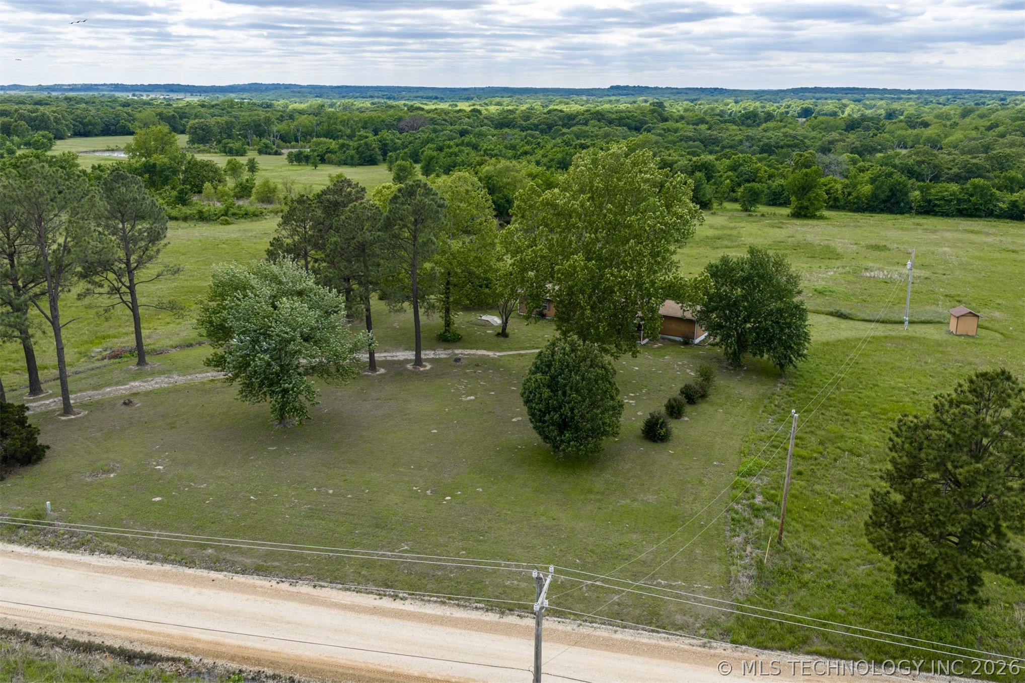 103051 N 3810 Property Photo 4