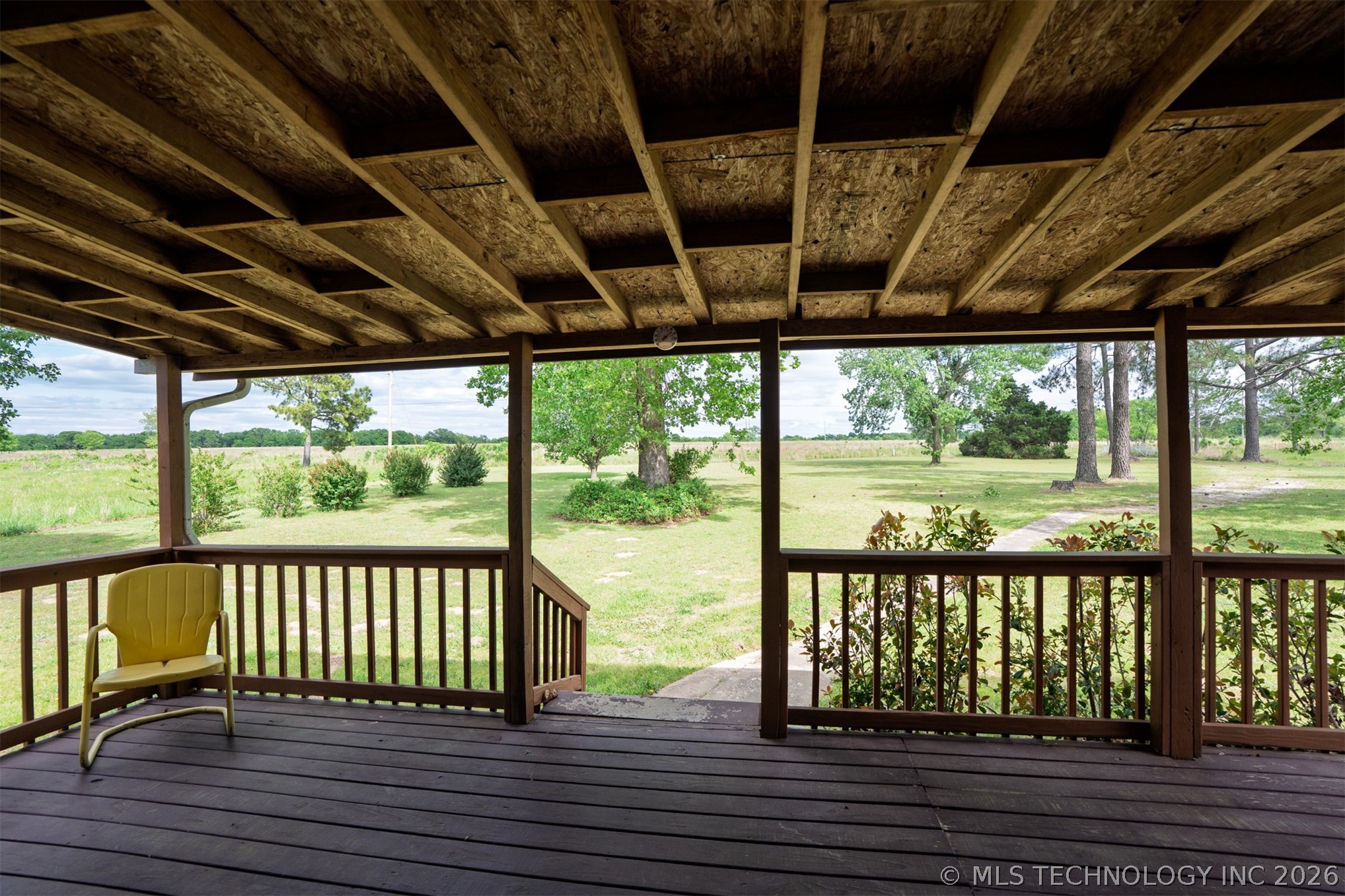 103051 N 3810 Property Photo 6
