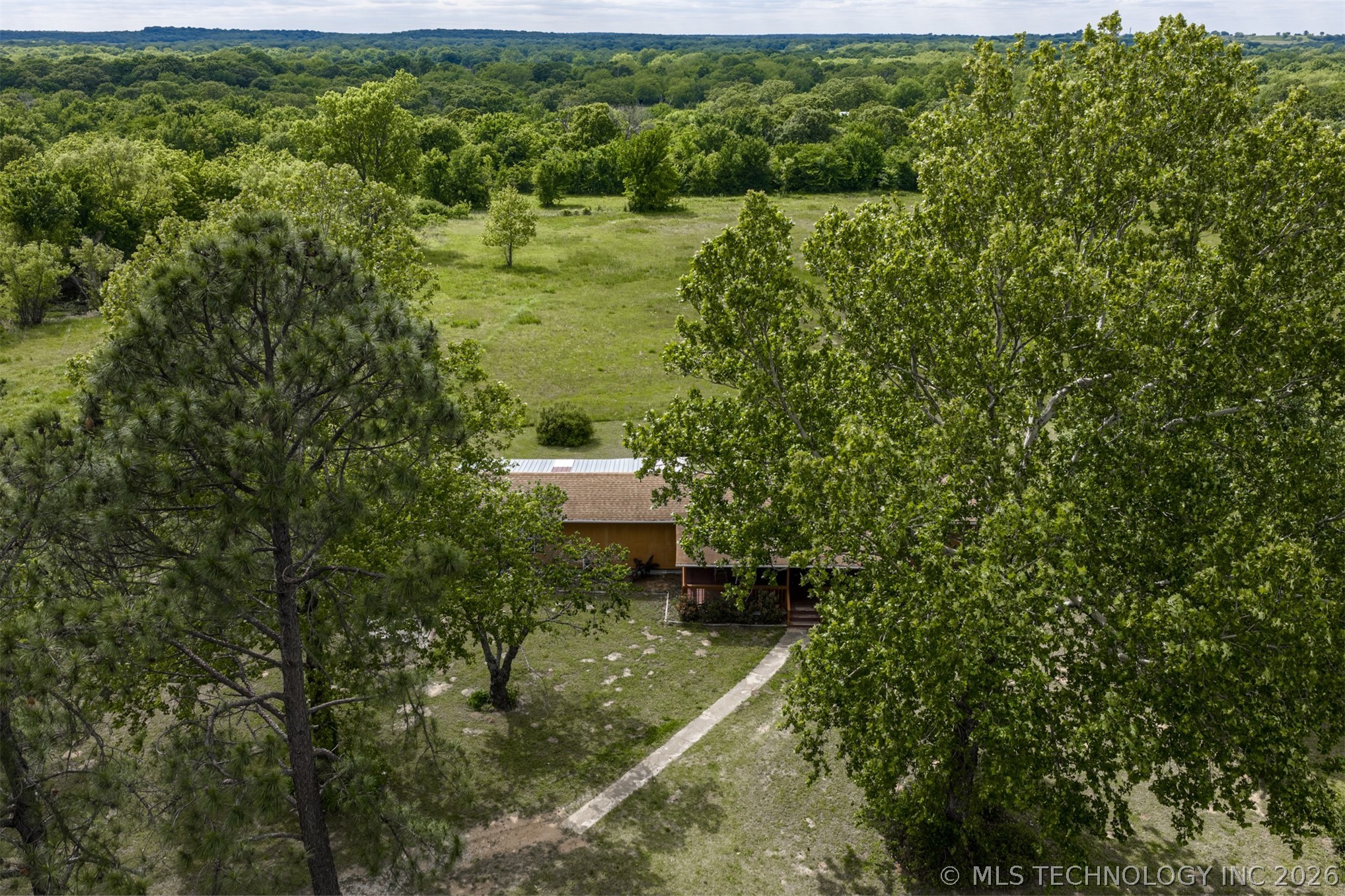 103051 N 3810 Property Photo 10