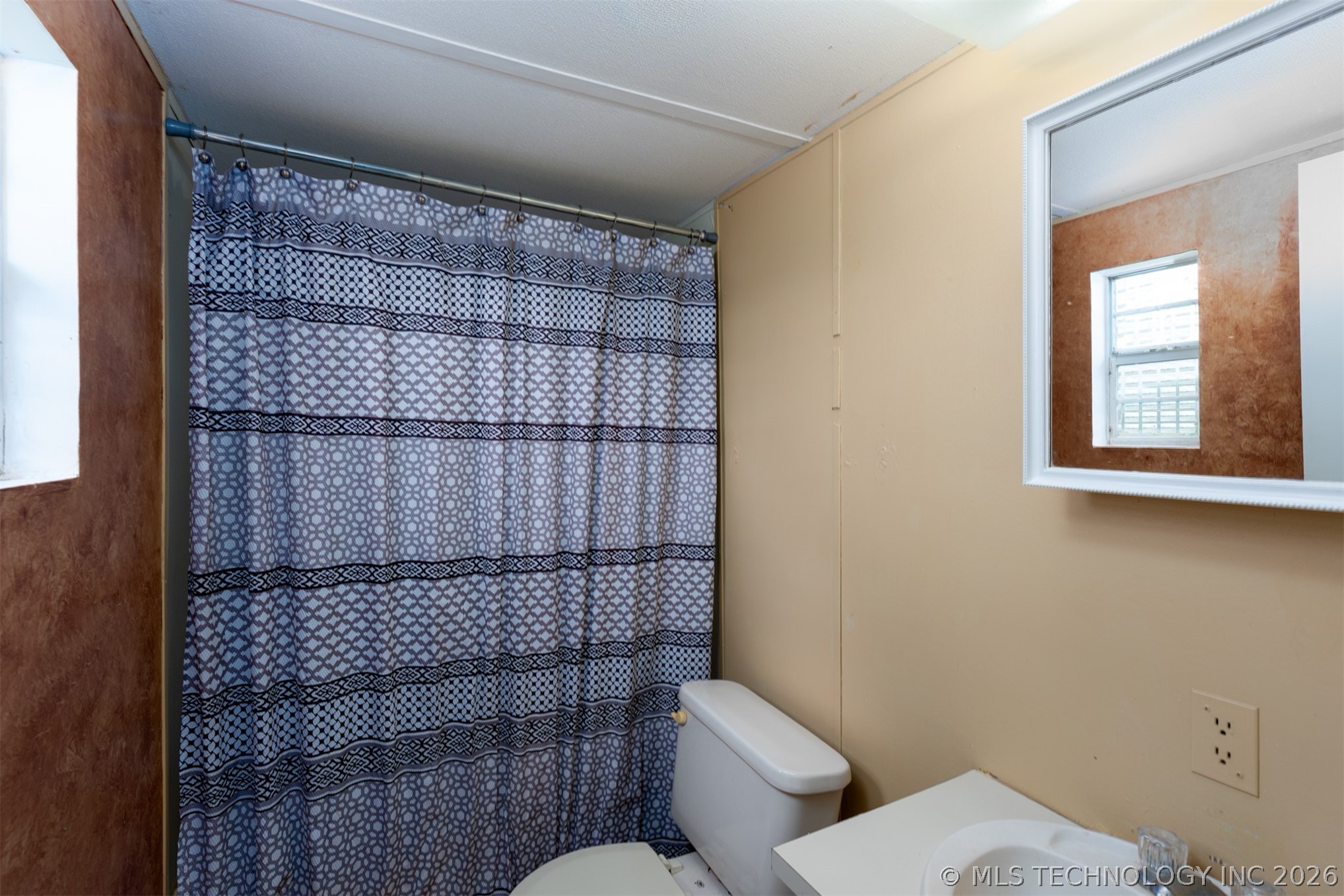 103051 N 3810 Property Photo 22
