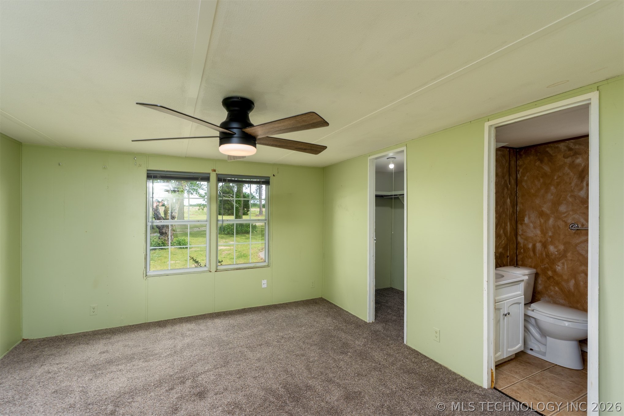 103051 N 3810 Property Photo 28
