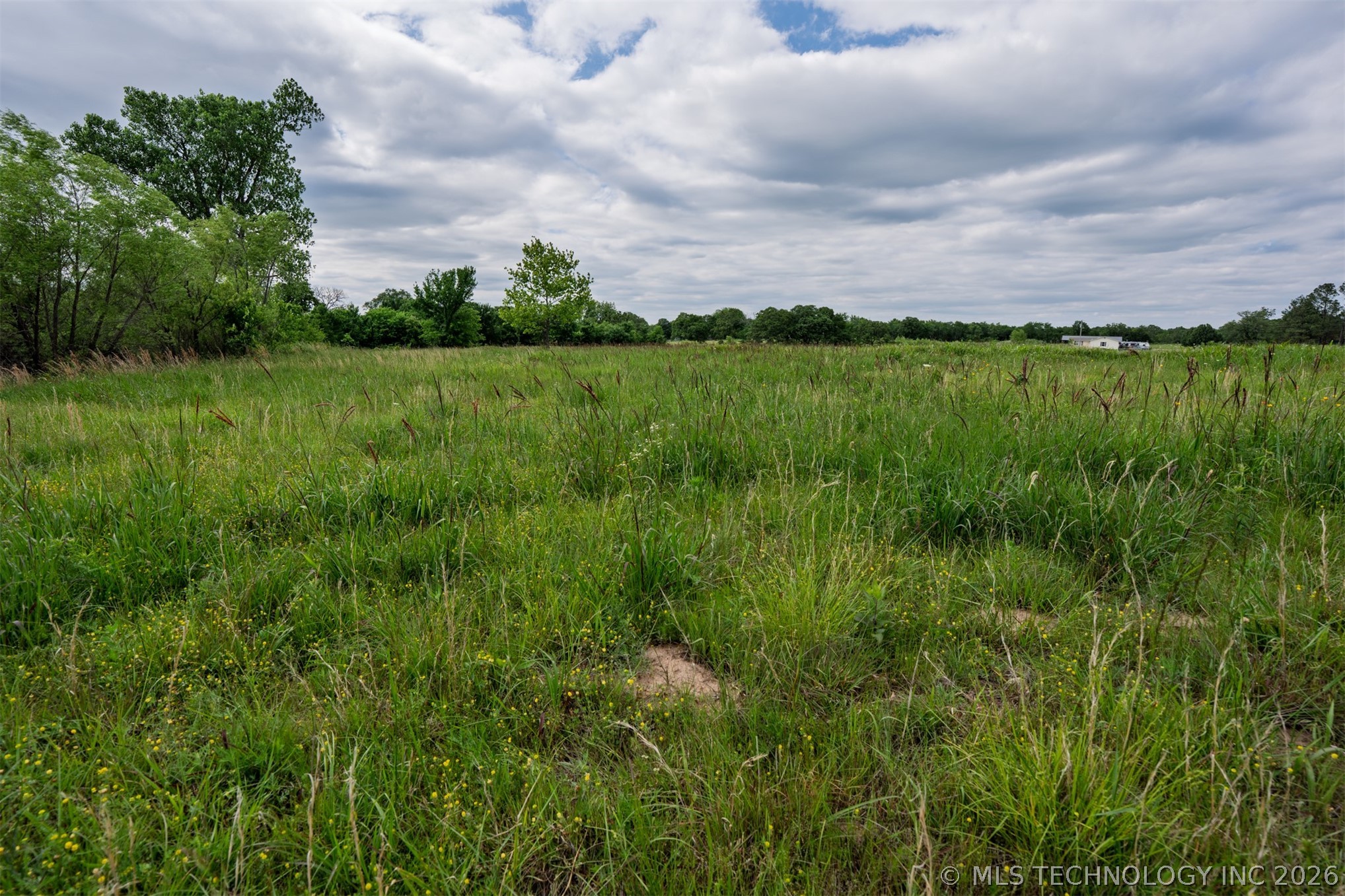 103051 N 3810 Property Photo 39
