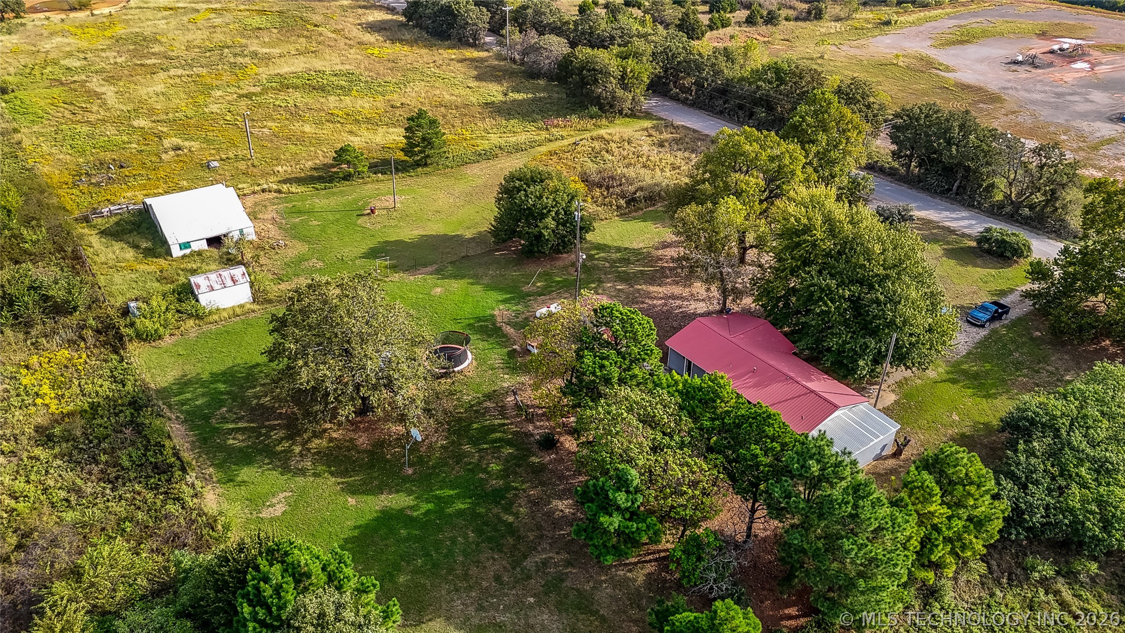 165175 N 3020 Road Property Photo 2
