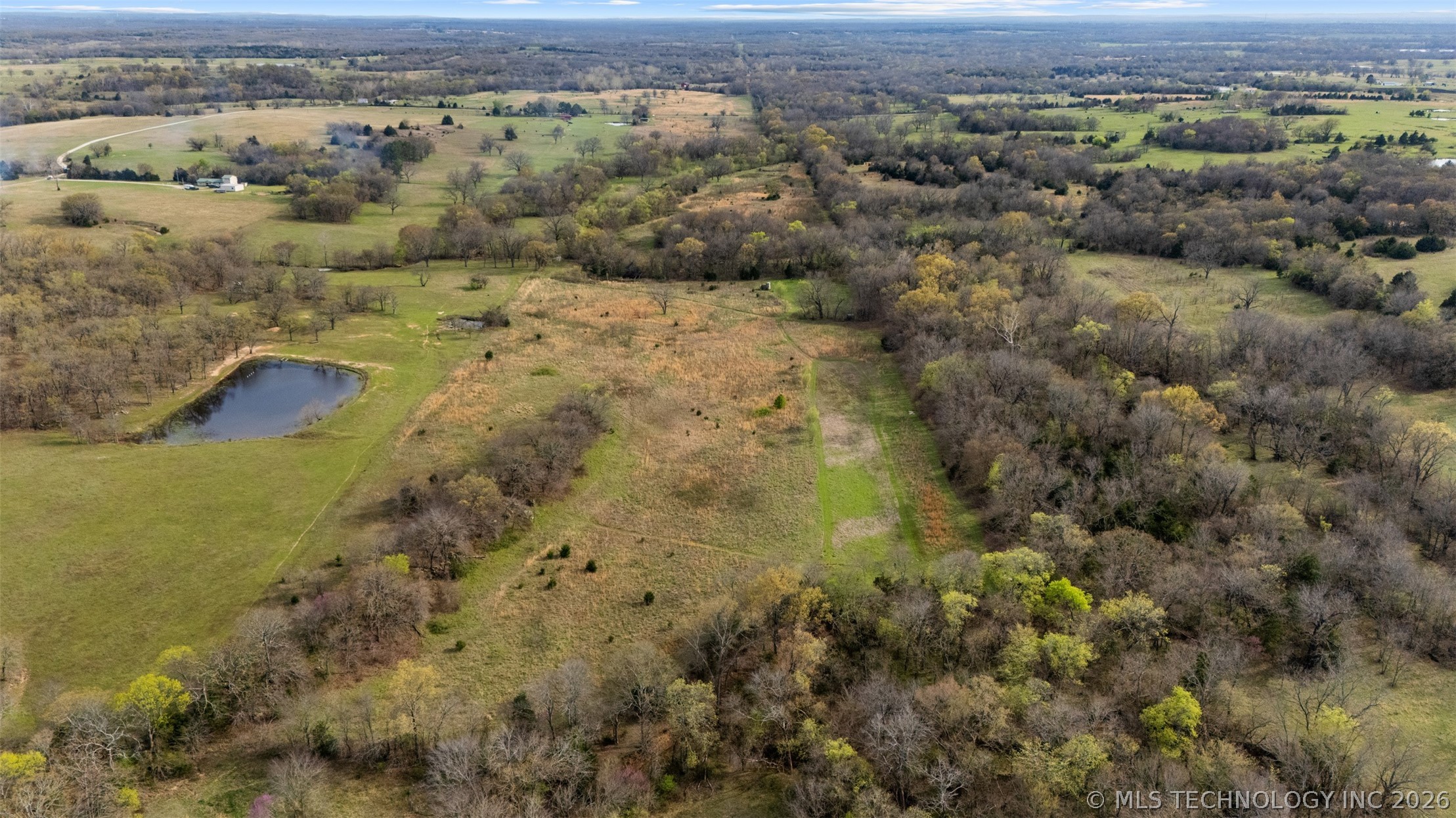 County Road 1600 Loop Property Photo 3