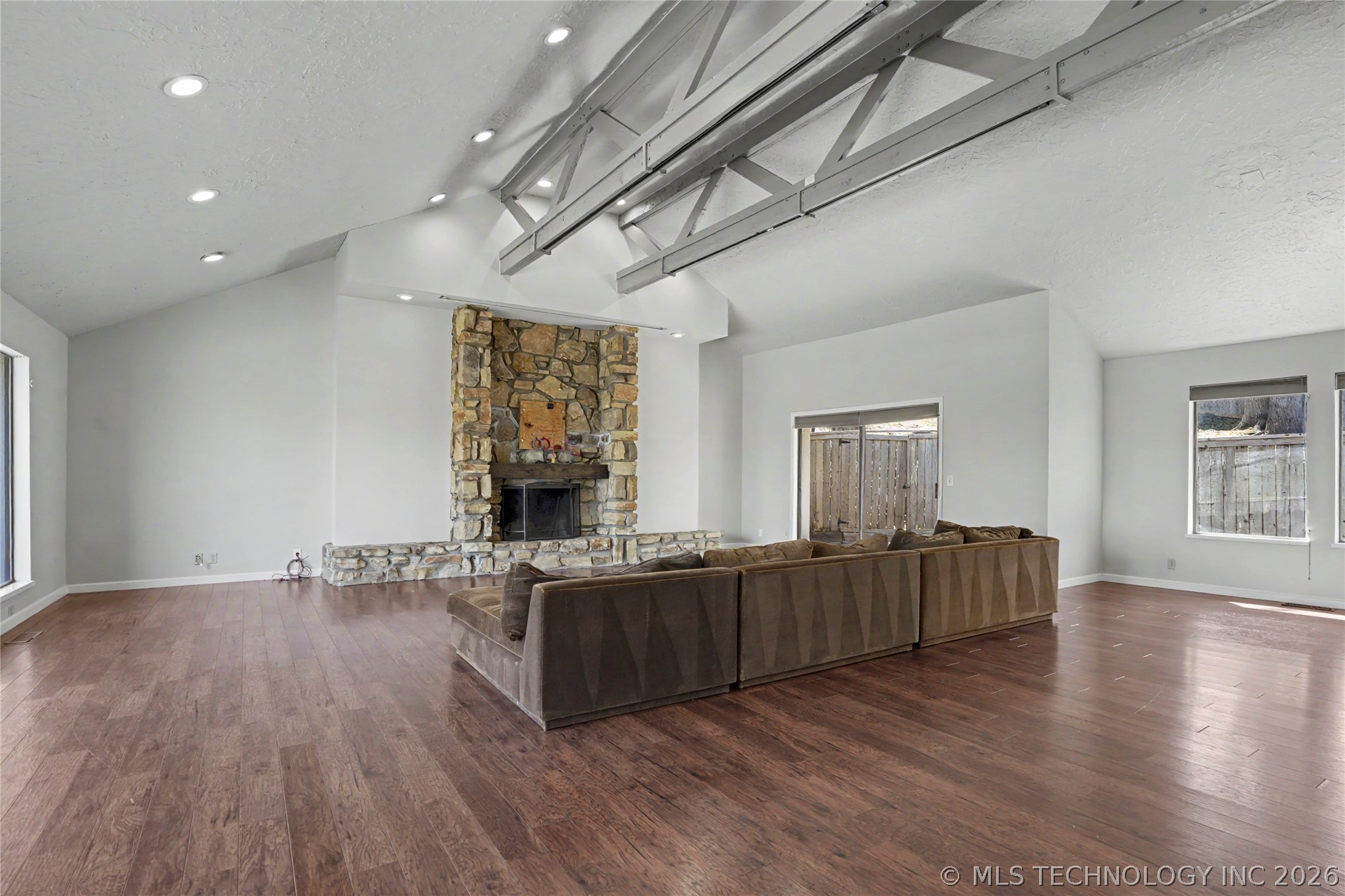 3526 E 75th Street Property Photo 11