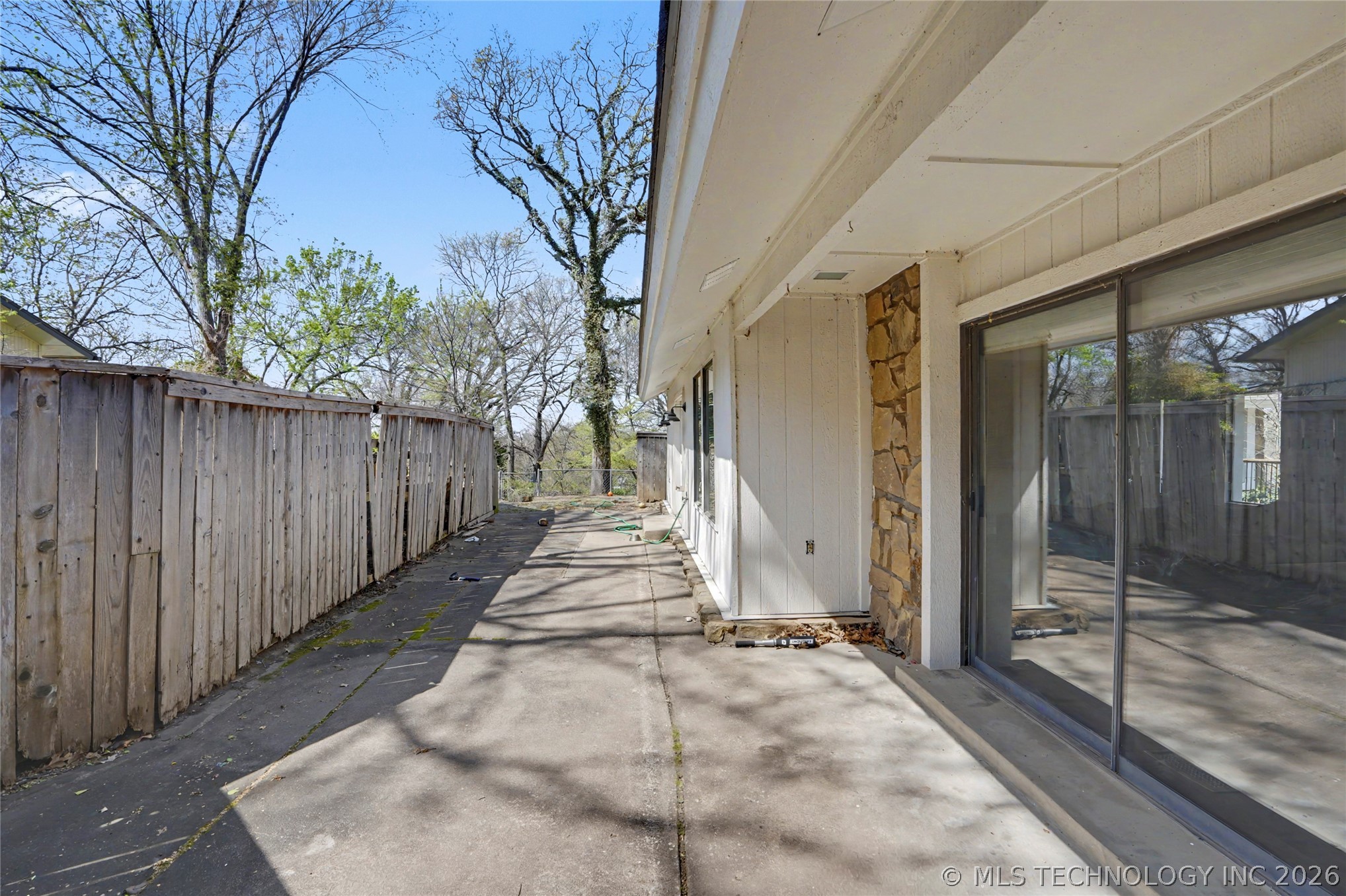 3526 E 75th Street Property Photo 43